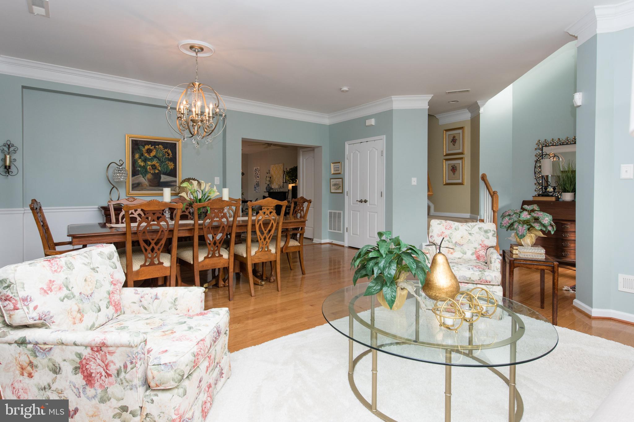 LANSDOWNE TOWN CENTER - Residential