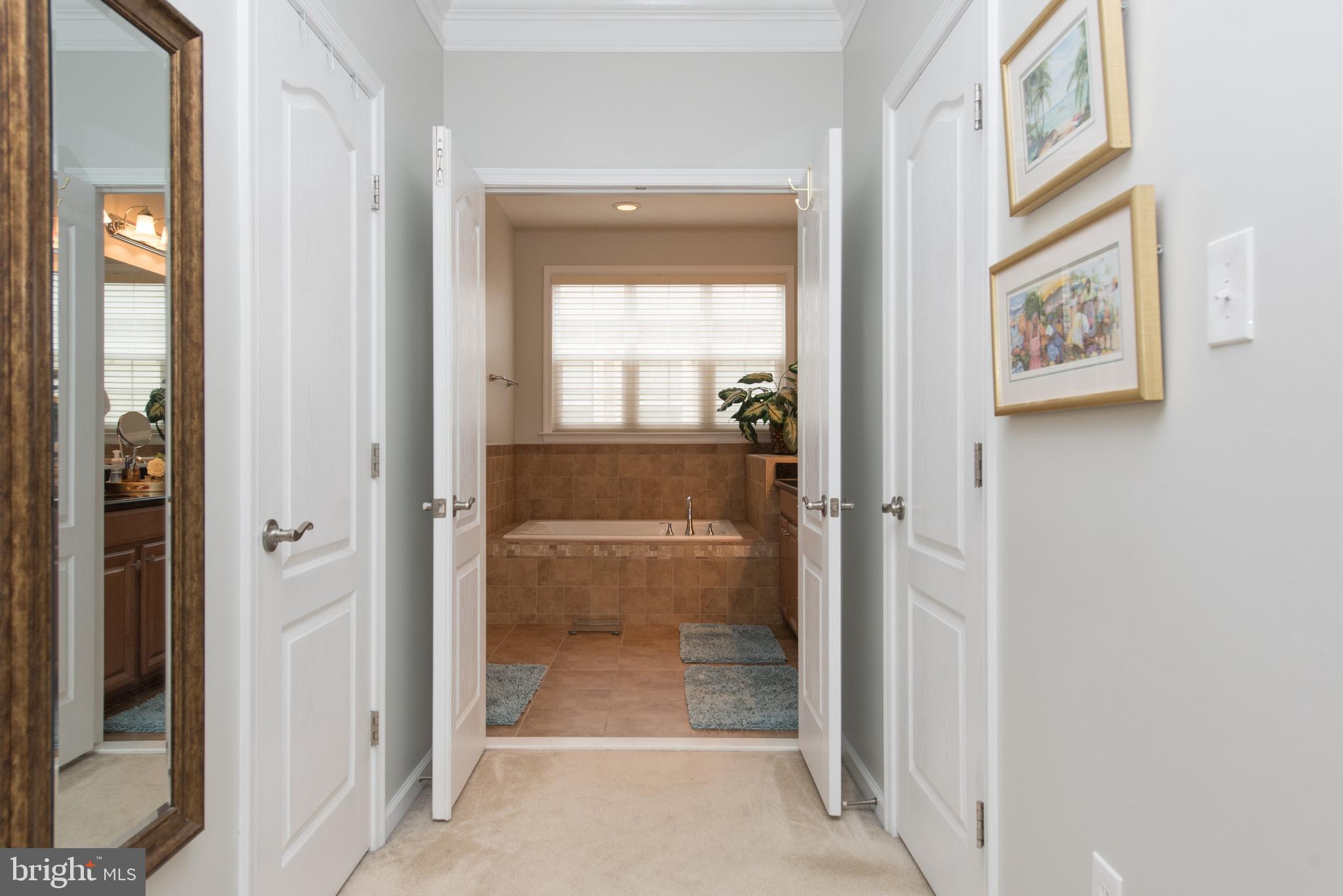 LANSDOWNE TOWN CENTER - Residential