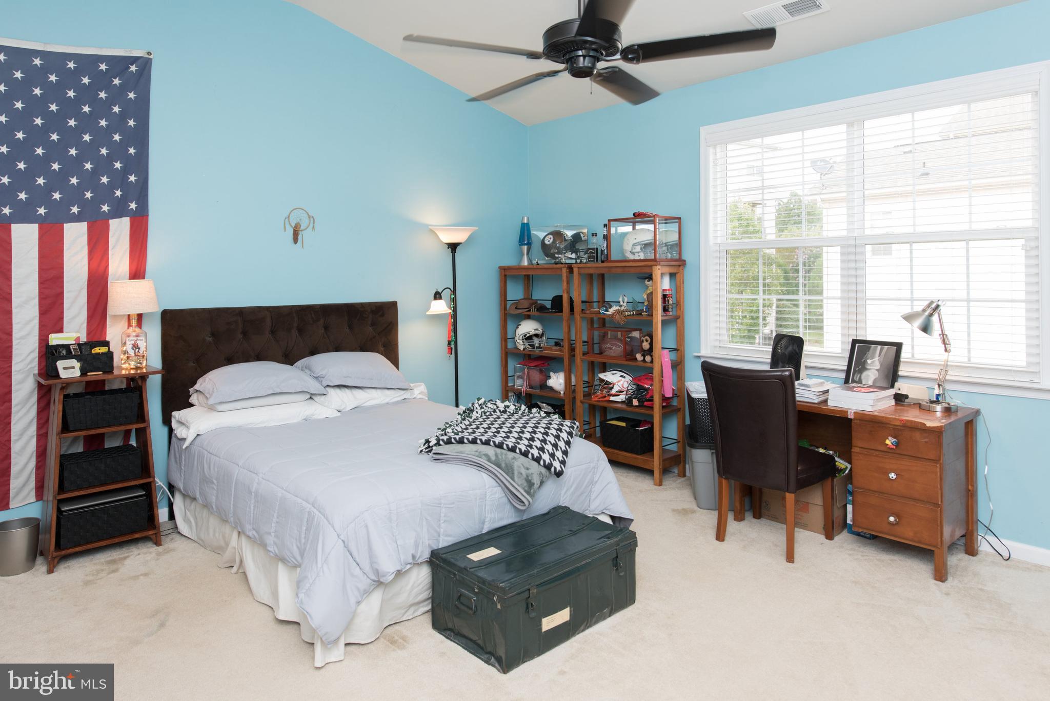 LANSDOWNE TOWN CENTER - Residential