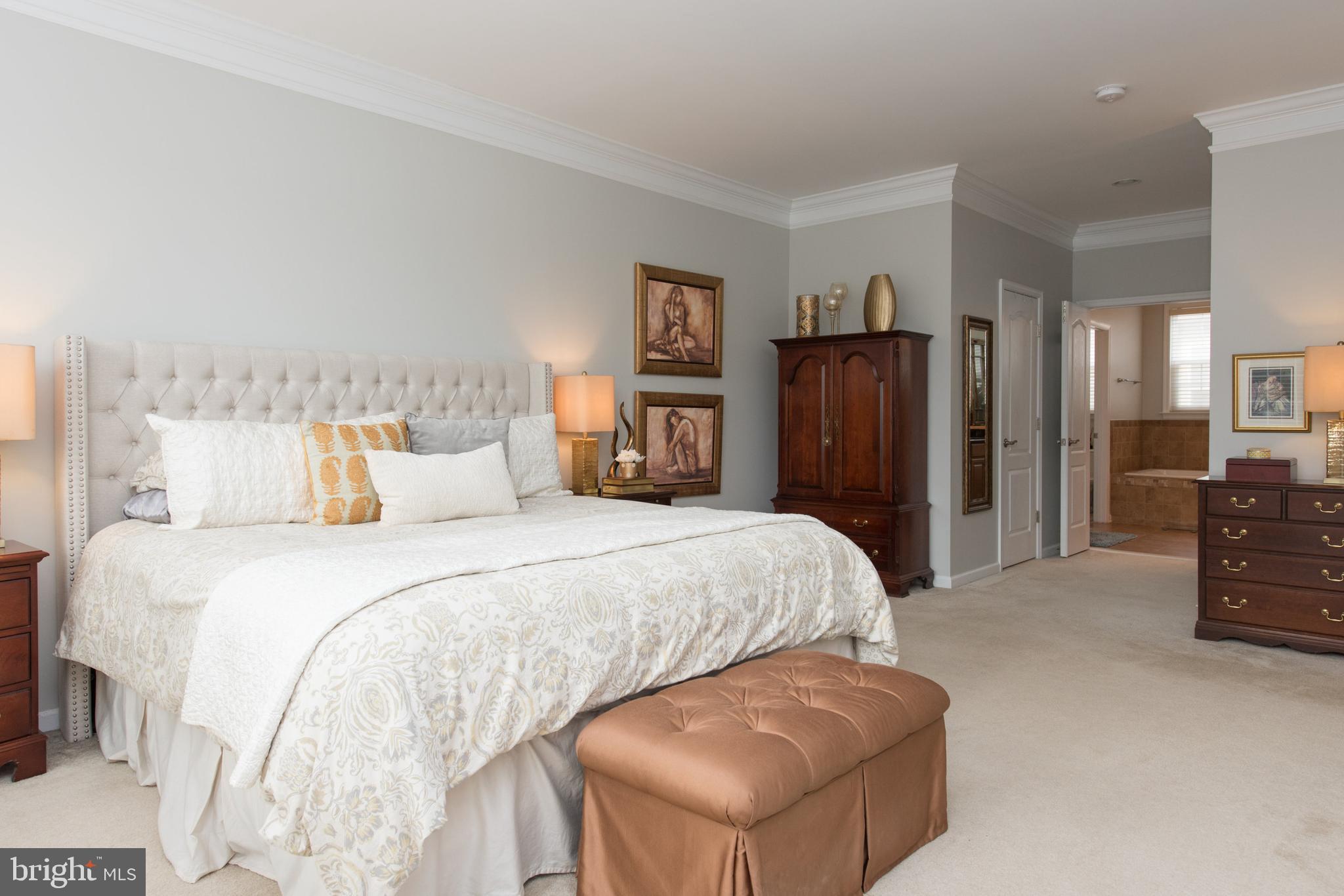 LANSDOWNE TOWN CENTER - Residential