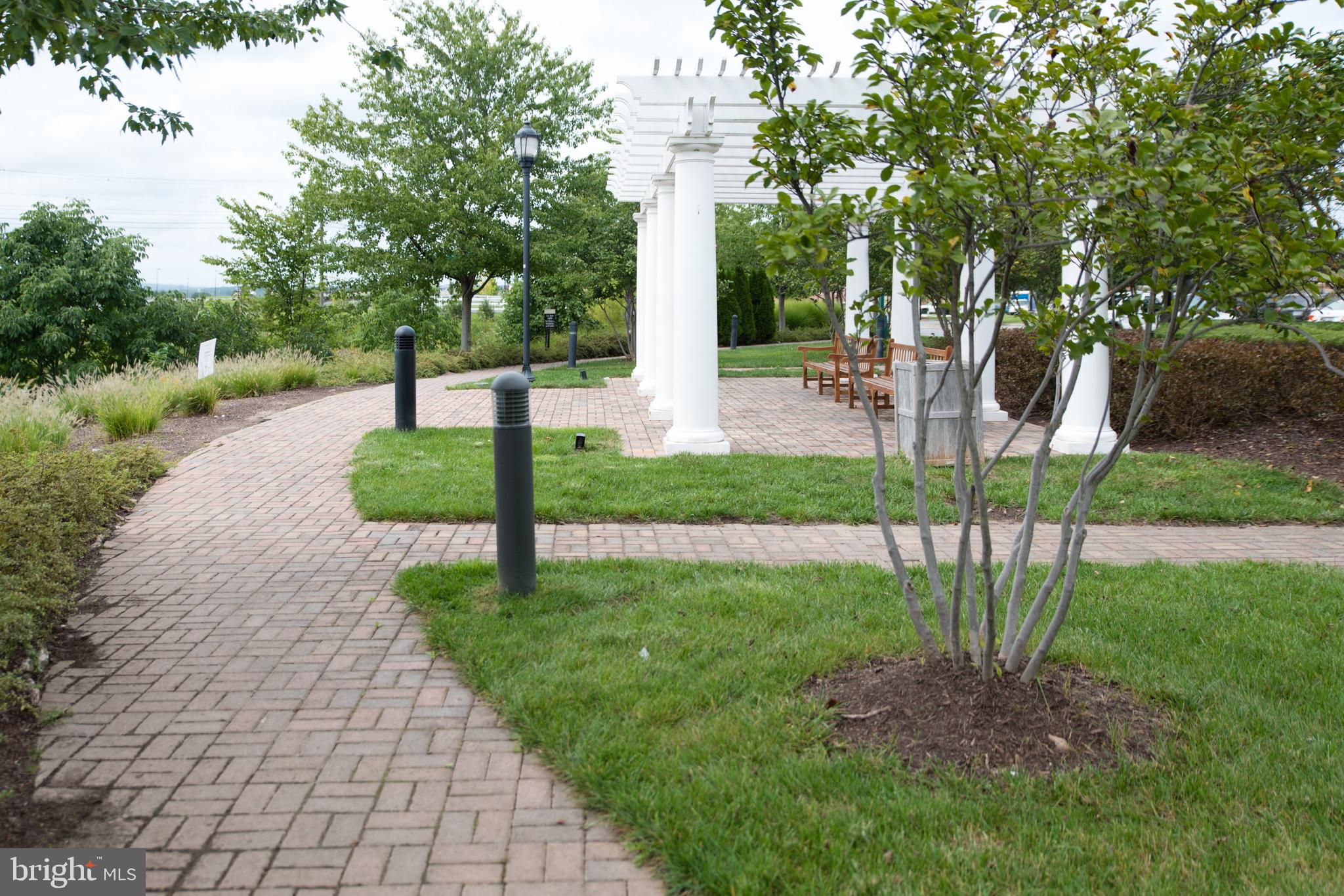 LANSDOWNE TOWN CENTER - Residential