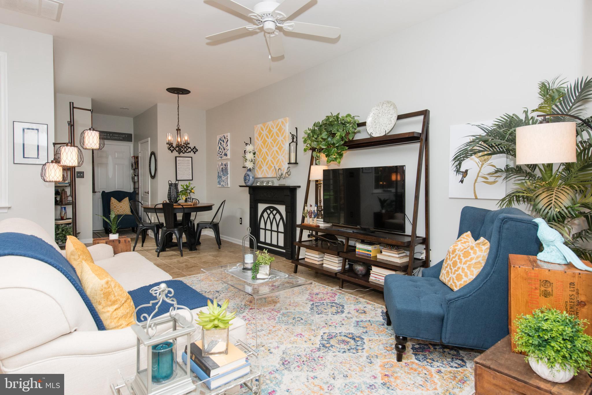 LANSDOWNE TOWN CENTER - Residential