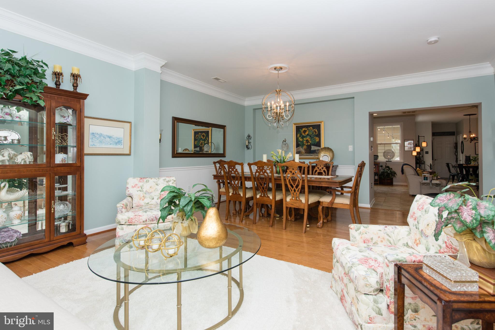 LANSDOWNE TOWN CENTER - Residential