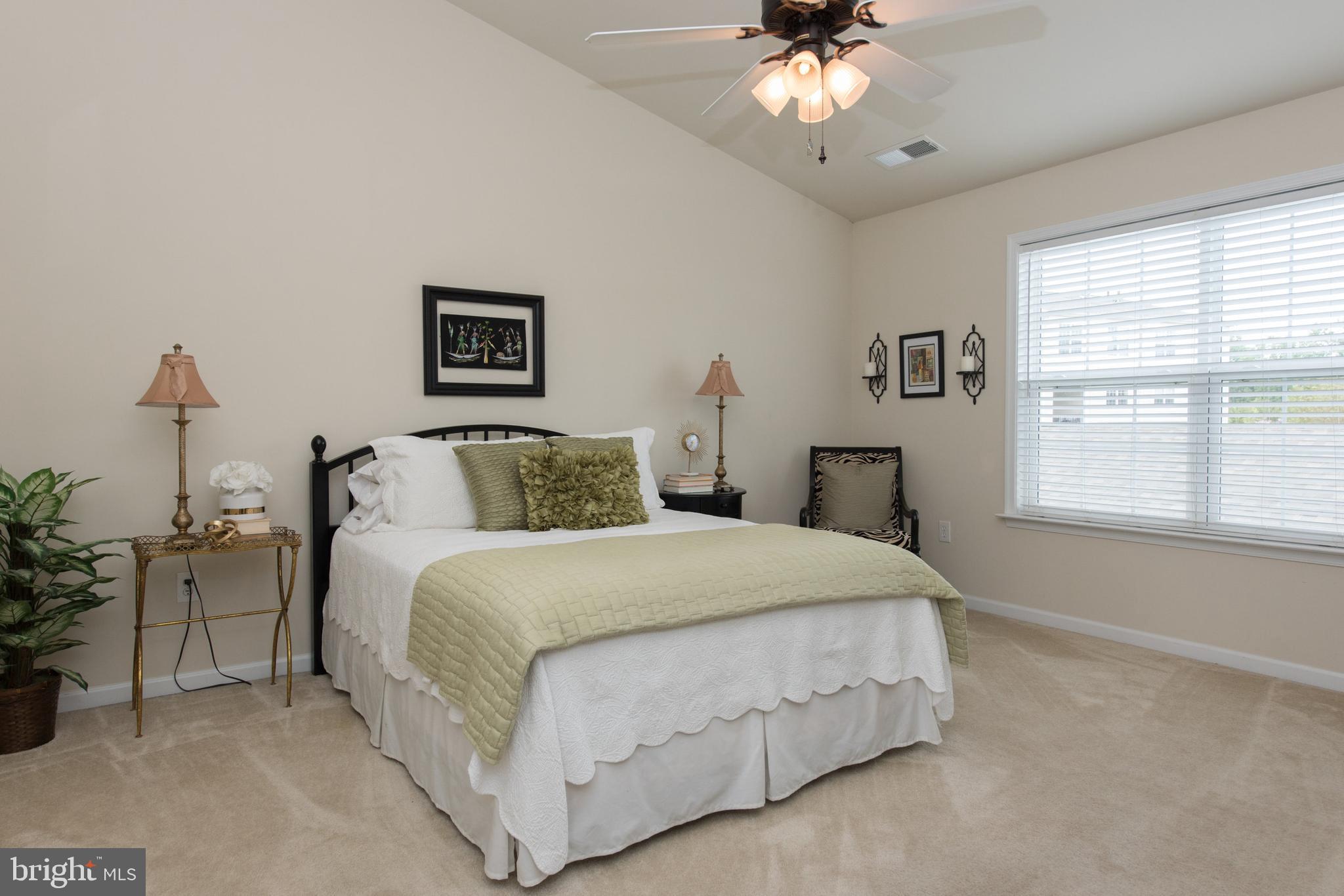 LANSDOWNE TOWN CENTER - Residential