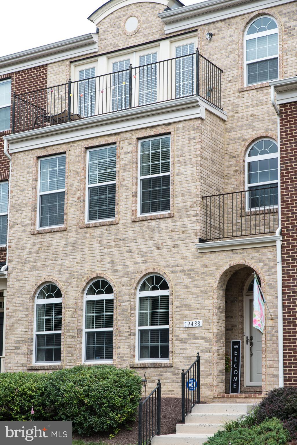 LANSDOWNE TOWN CENTER - Residential