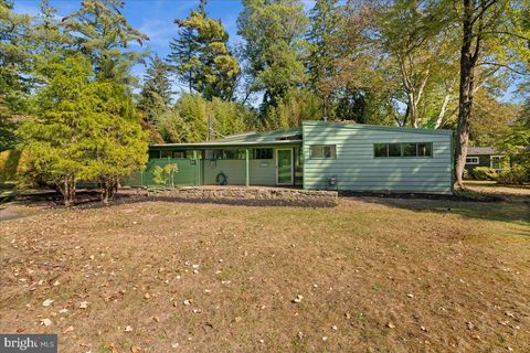 Photo of 75 Clover Lane, PRINCETON, NJ 08540 (MLS # NJME2067116)