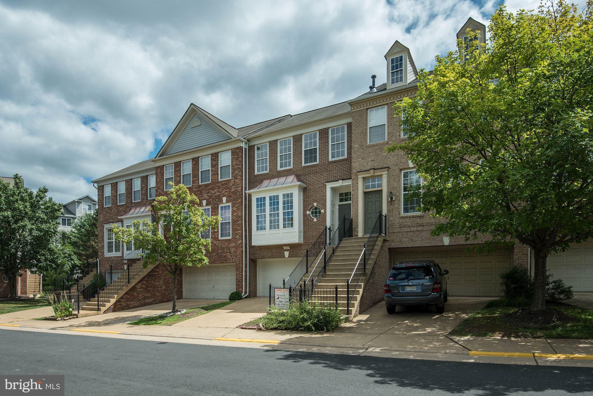 FAIR LAKES - Residential Lease