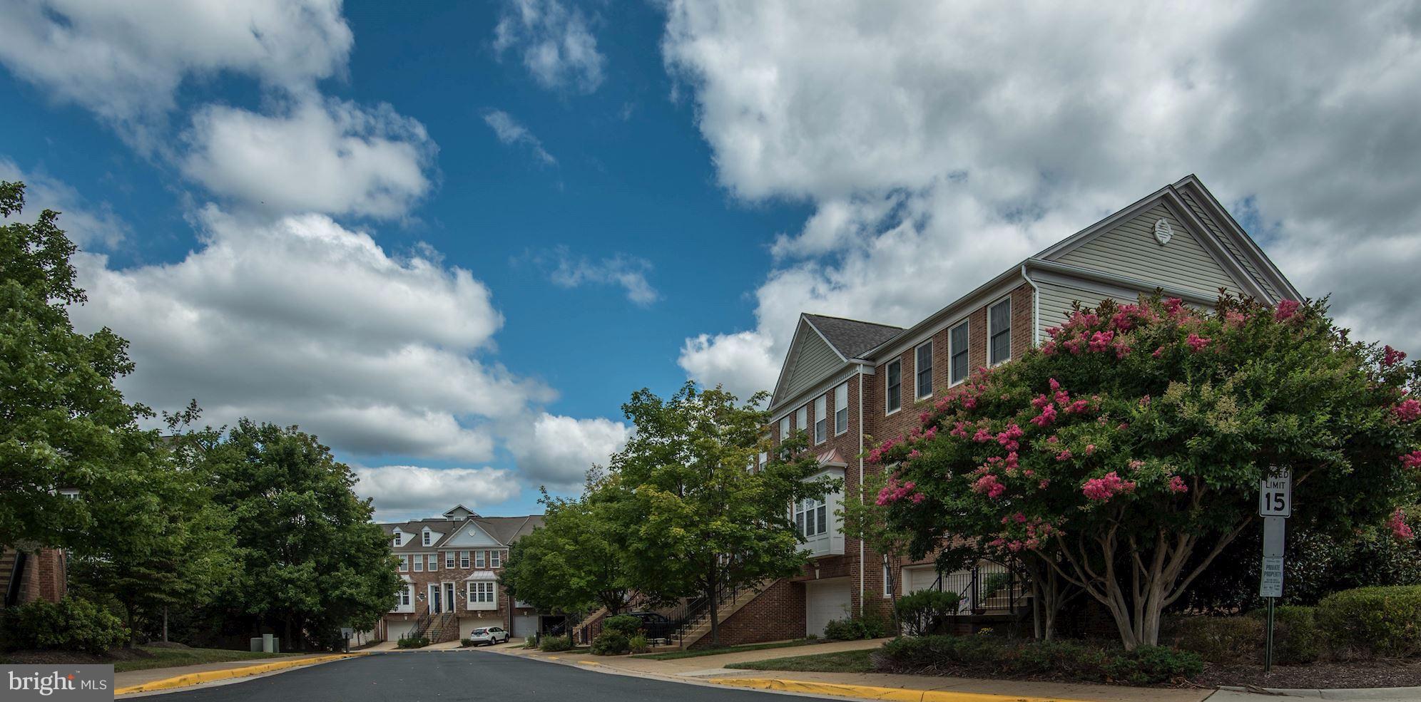 FAIR LAKES - Residential Lease