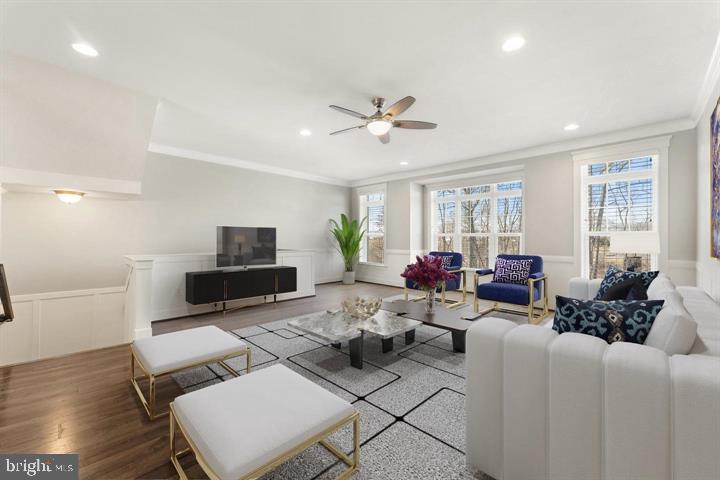 MAYFAIR - Residential