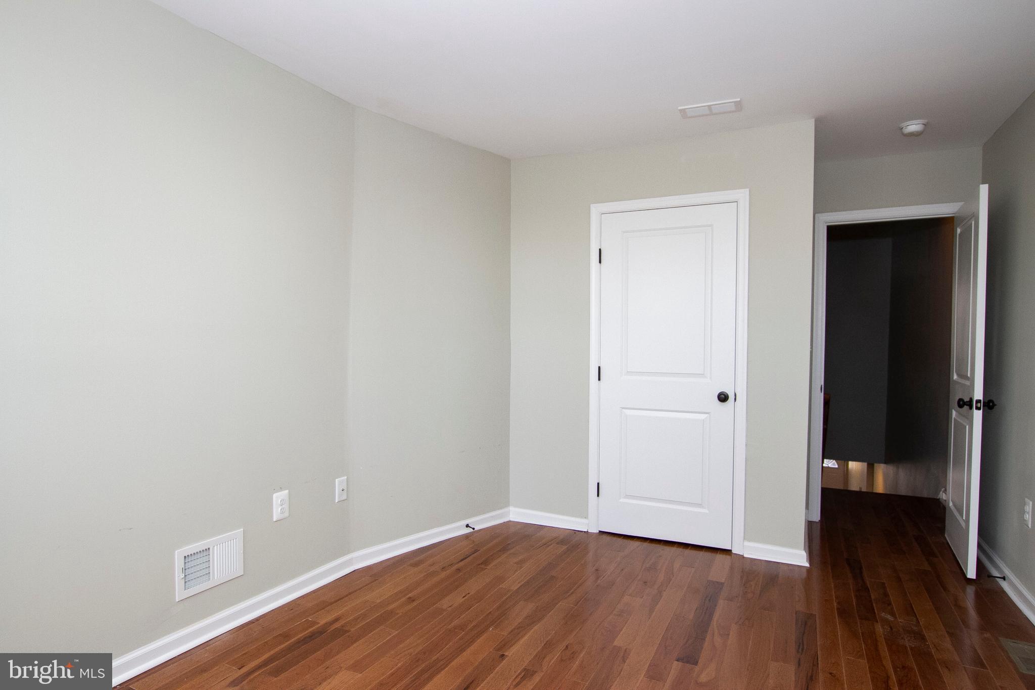 BARCLAY - Residential