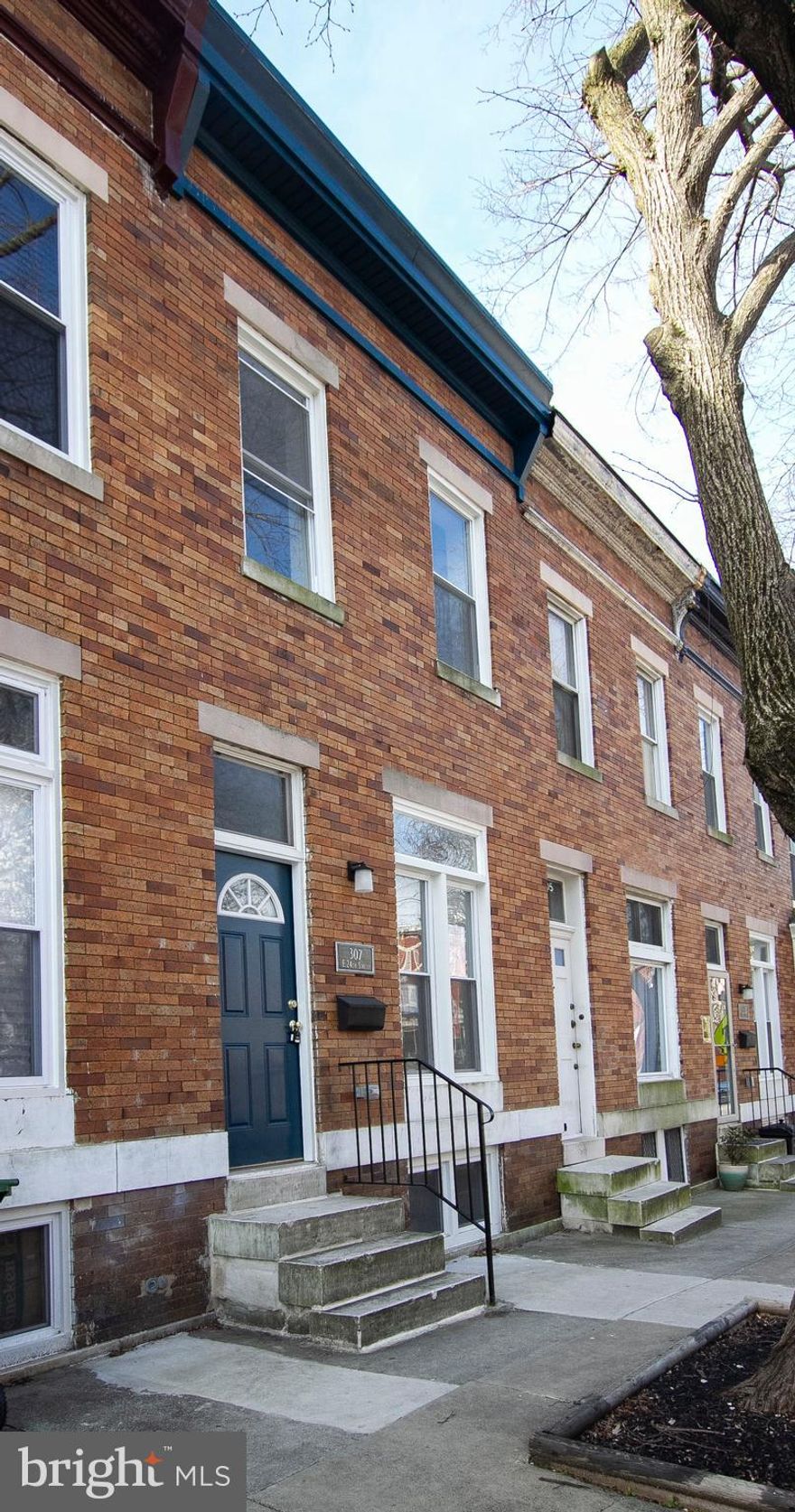 Wonderfully remodeled brick townhouse in Barclay neighborhood. Home features wood floors in main and upper level, spacious room sizes, fresh interior paint, recessed lighting, beautiful kitchen with stainless steel appliances and granite counters, separate dining area and fully finished basement with new carpet. Great location - near shopping, schools, parks and commuter routes. This home is a truly must see! Make your appointment today.