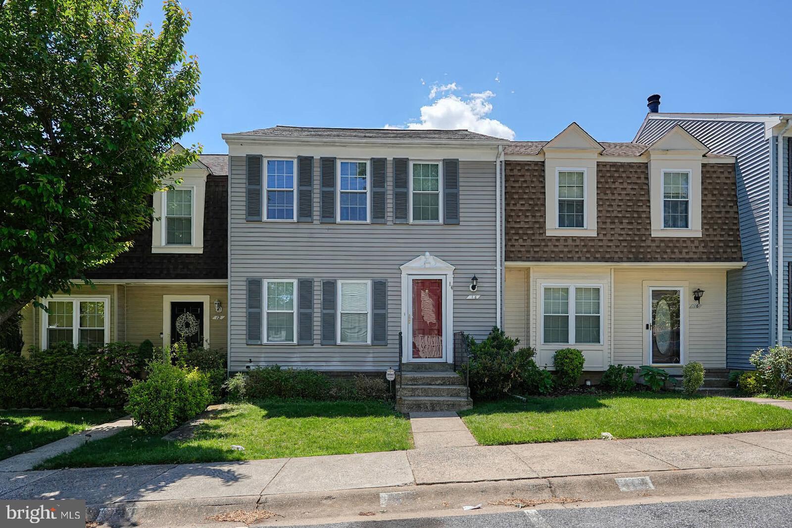 14 CHERRY BEND COURT