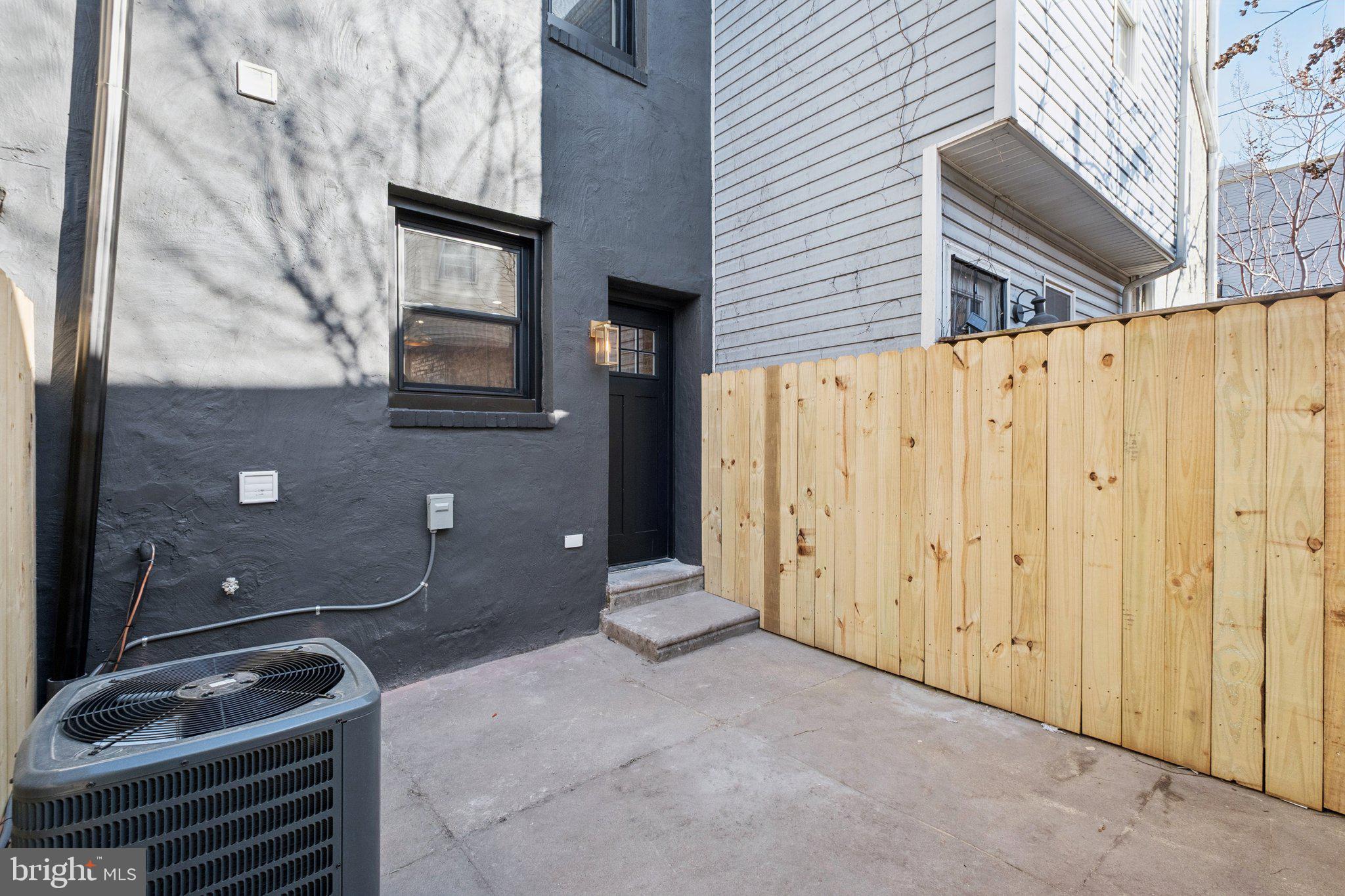 OLDE KENSINGTON - Residential