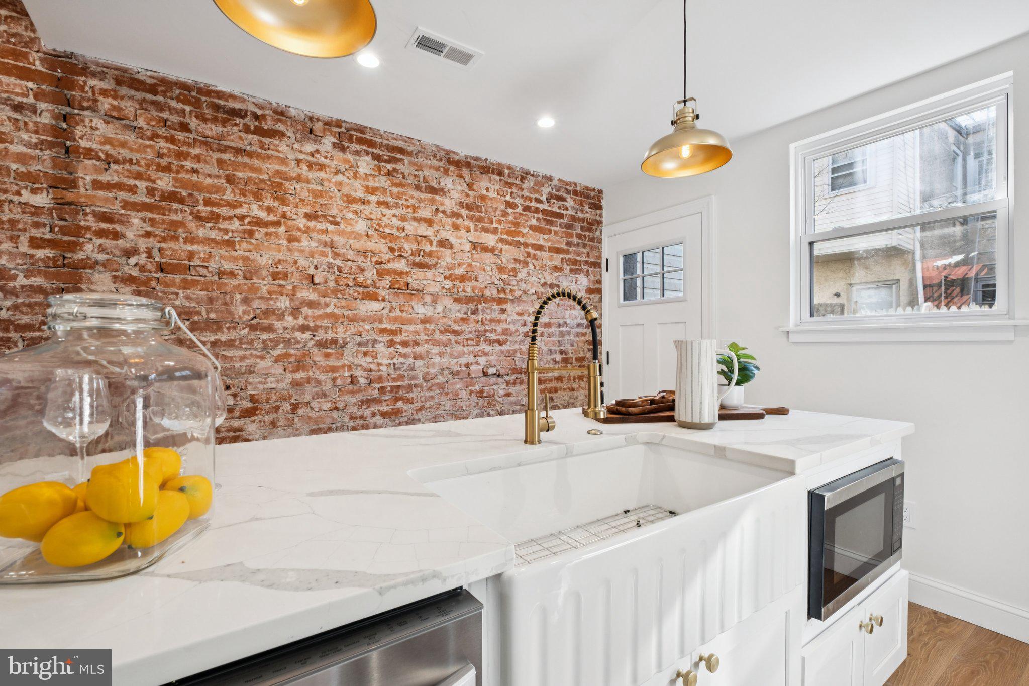 OLDE KENSINGTON - Residential