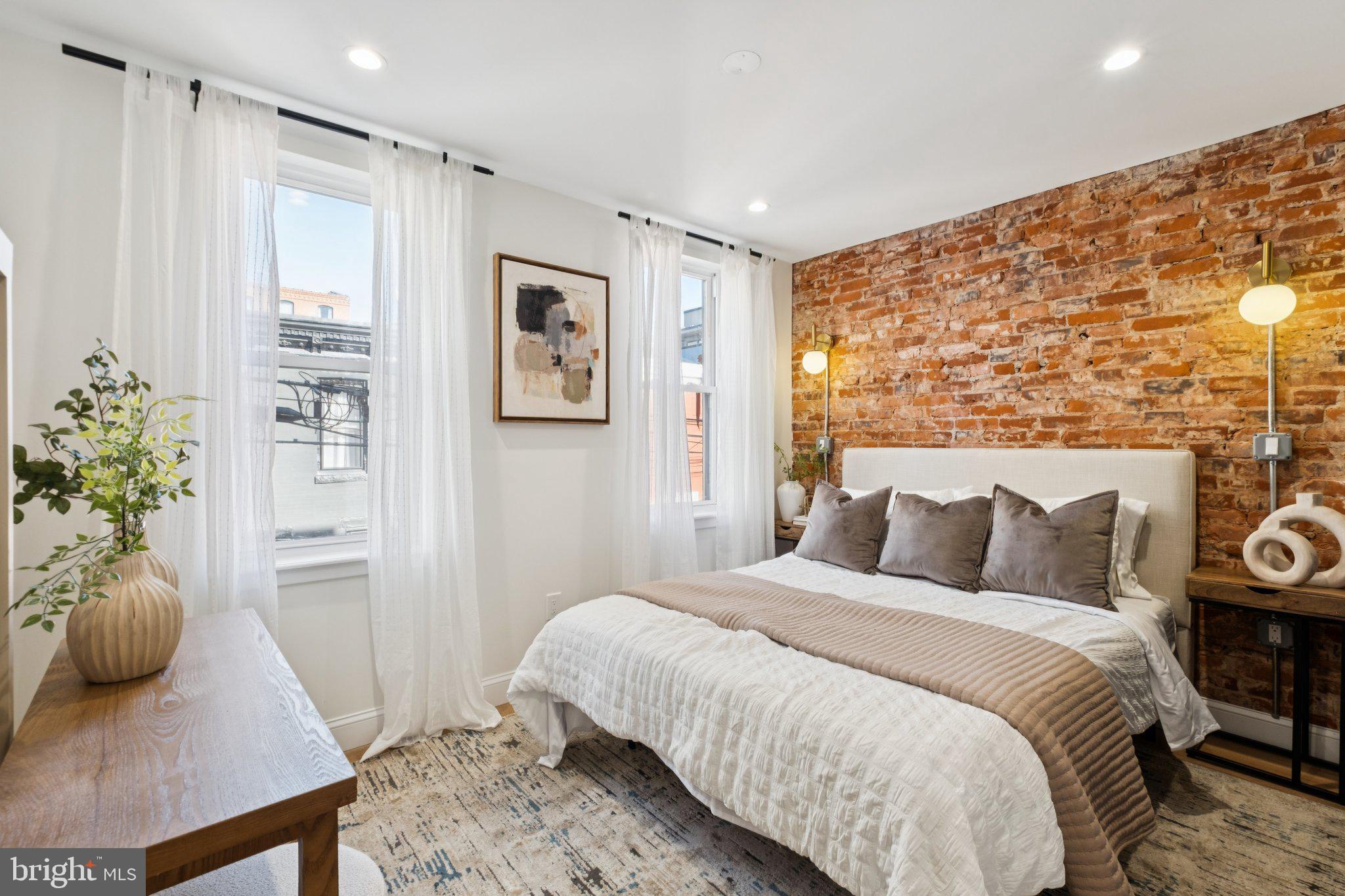 OLDE KENSINGTON - Residential