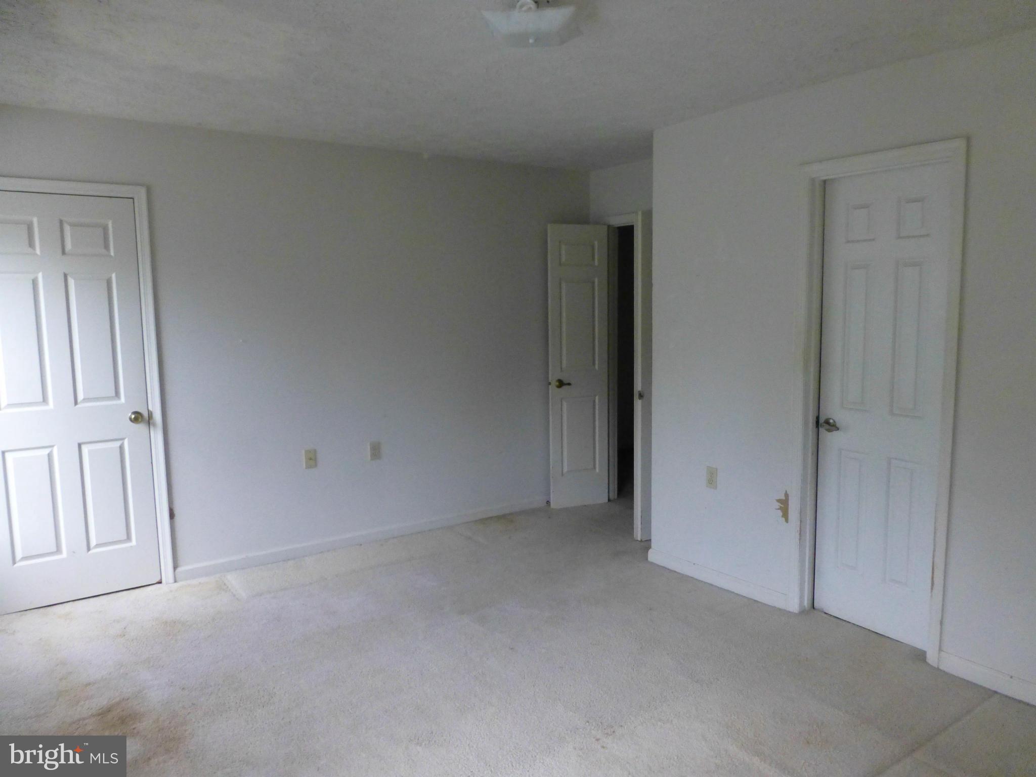 WAKEFIELD VILLAGE - Residential