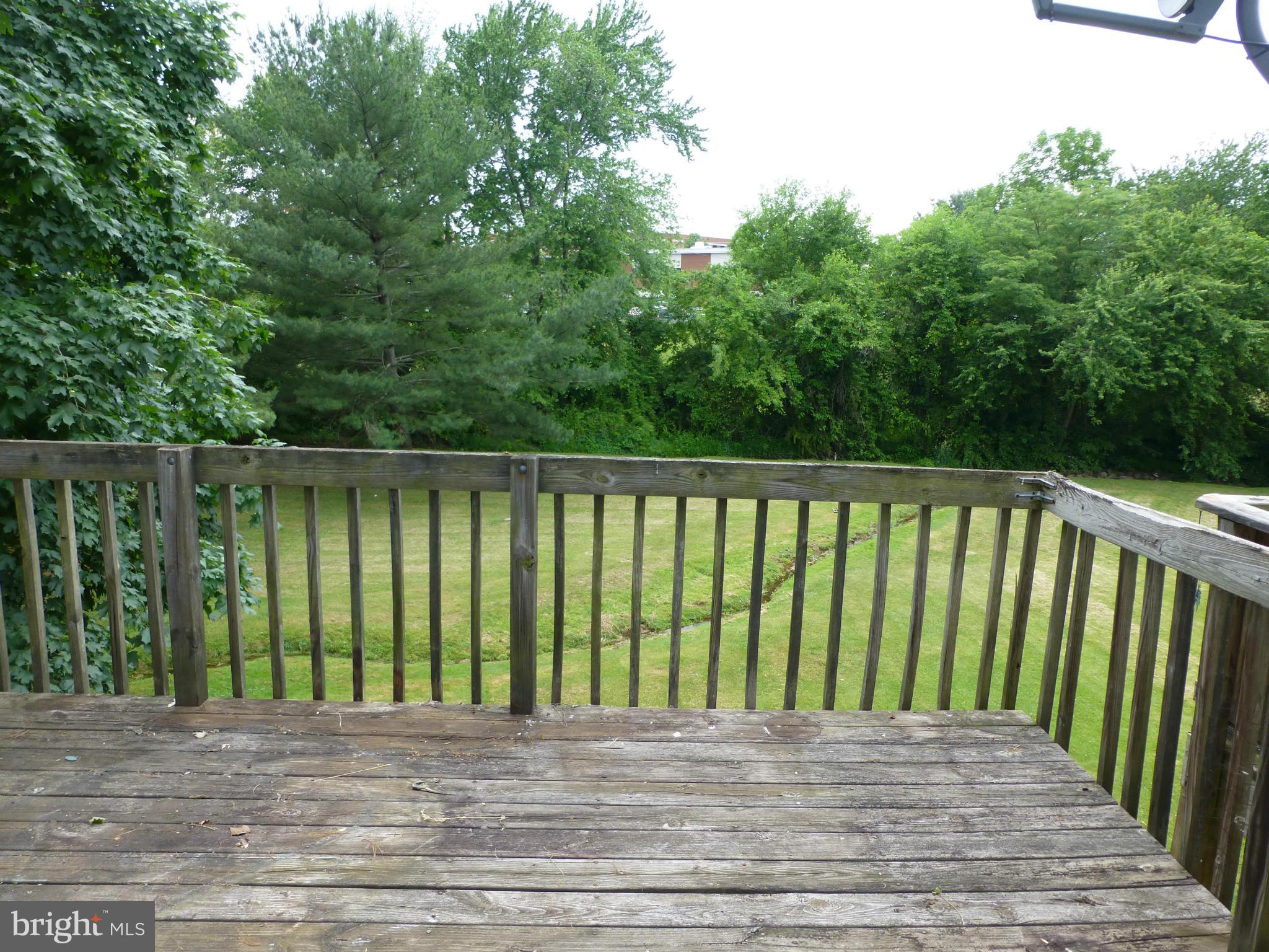 WAKEFIELD VILLAGE - Residential