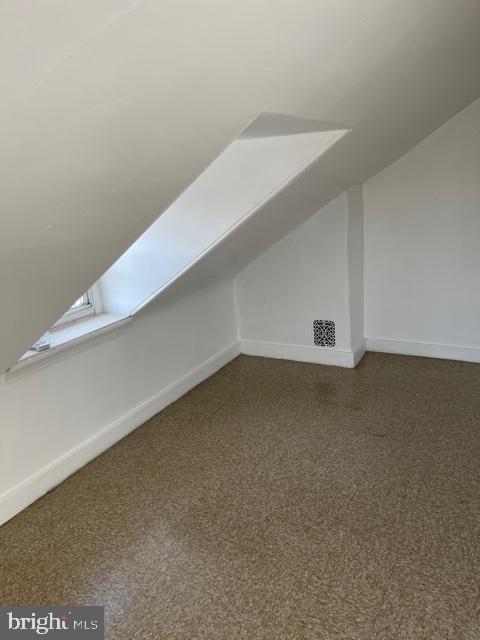 OLNEY - Commercial Sale