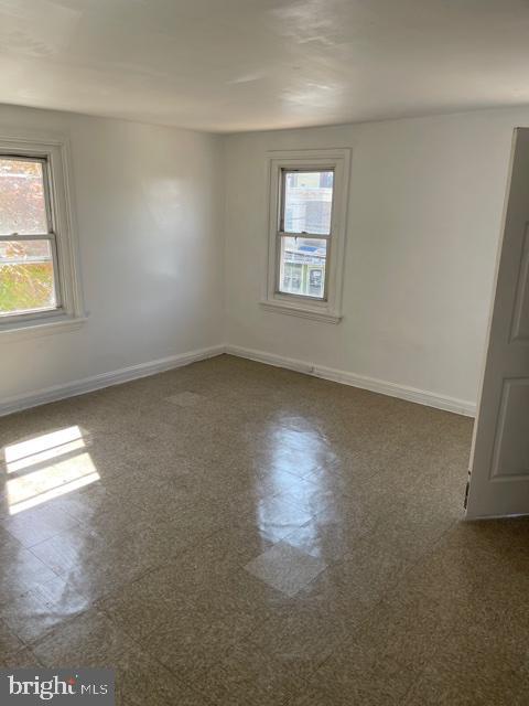 OLNEY - Commercial Sale