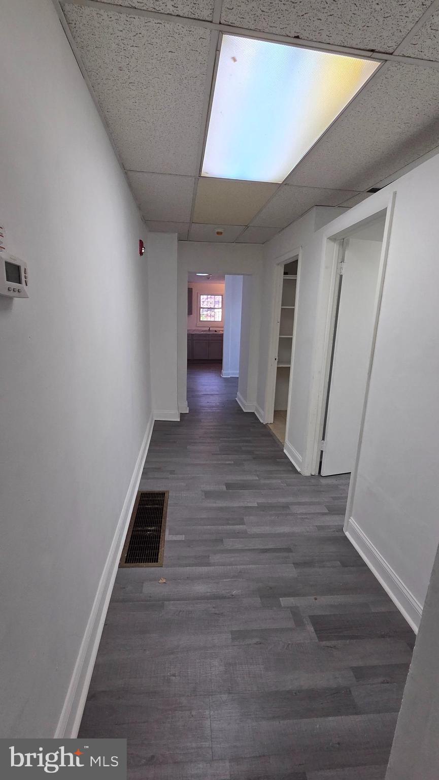 OLNEY - Commercial Sale