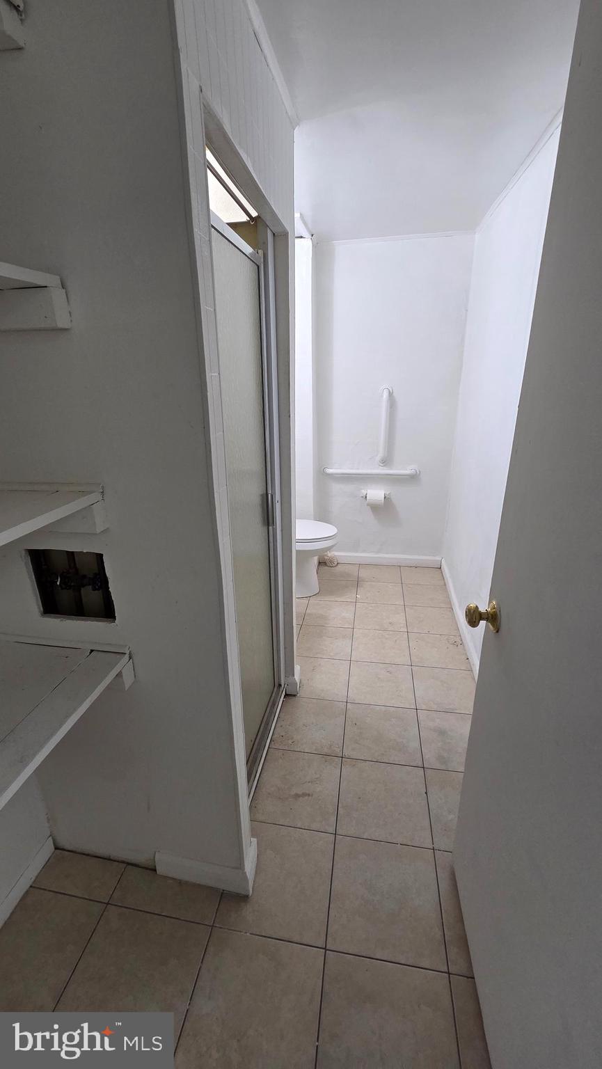 OLNEY - Commercial Sale