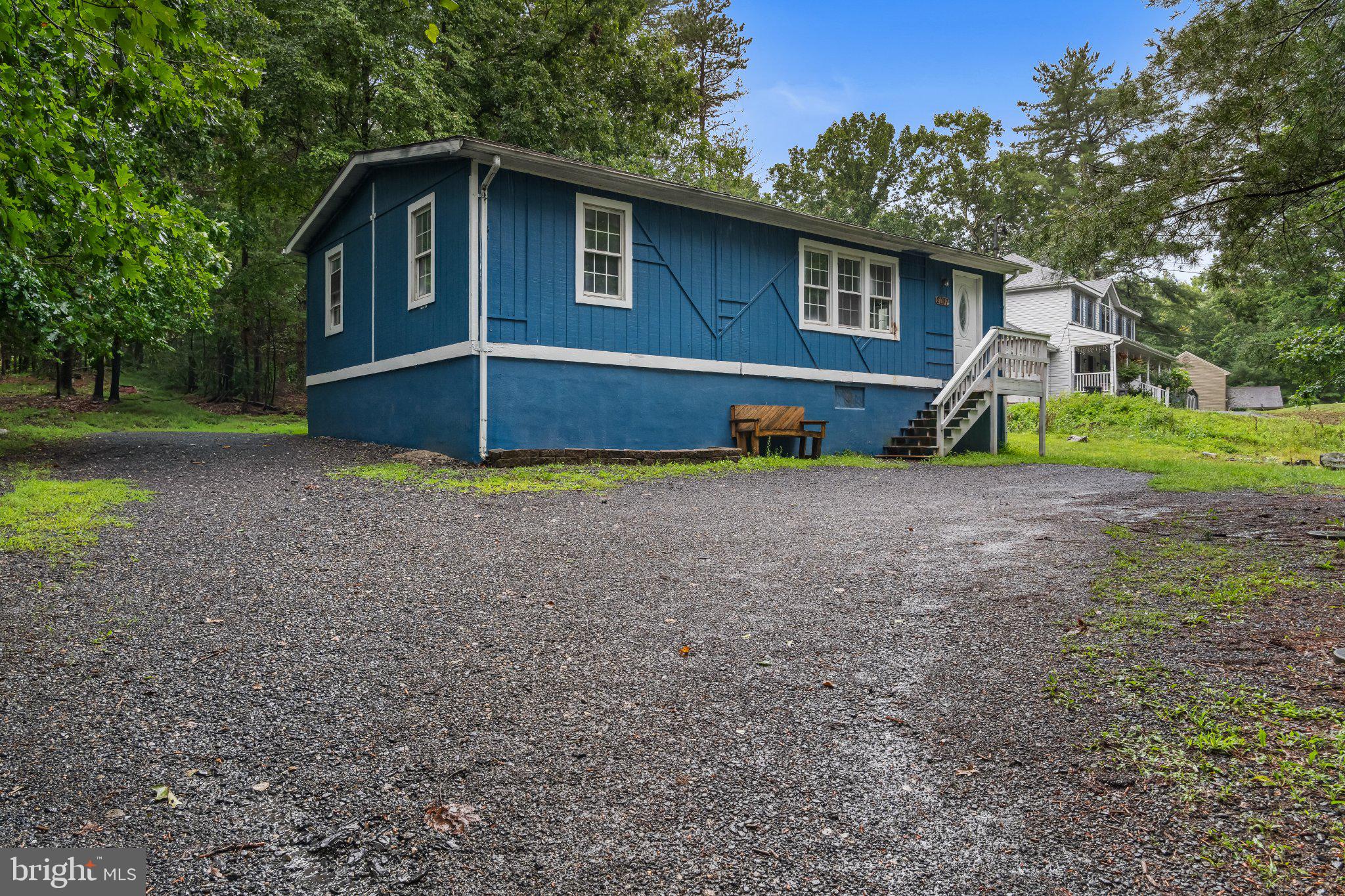 2037 FOREST LAKE DRIVE