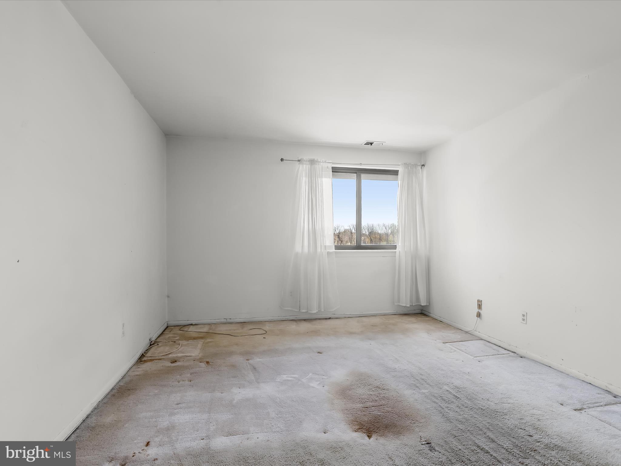 TREOVER CONDOMINIUM - Residential