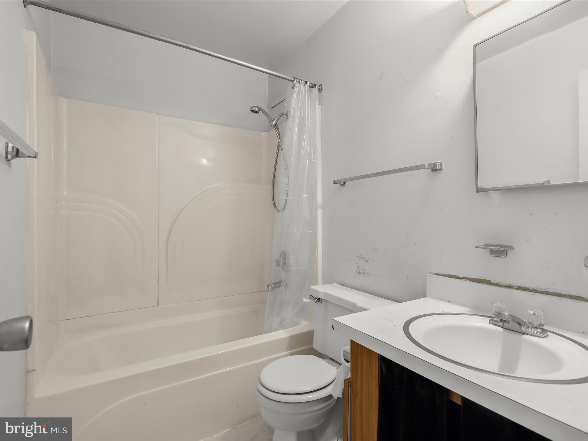 TREOVER CONDOMINIUM - Residential