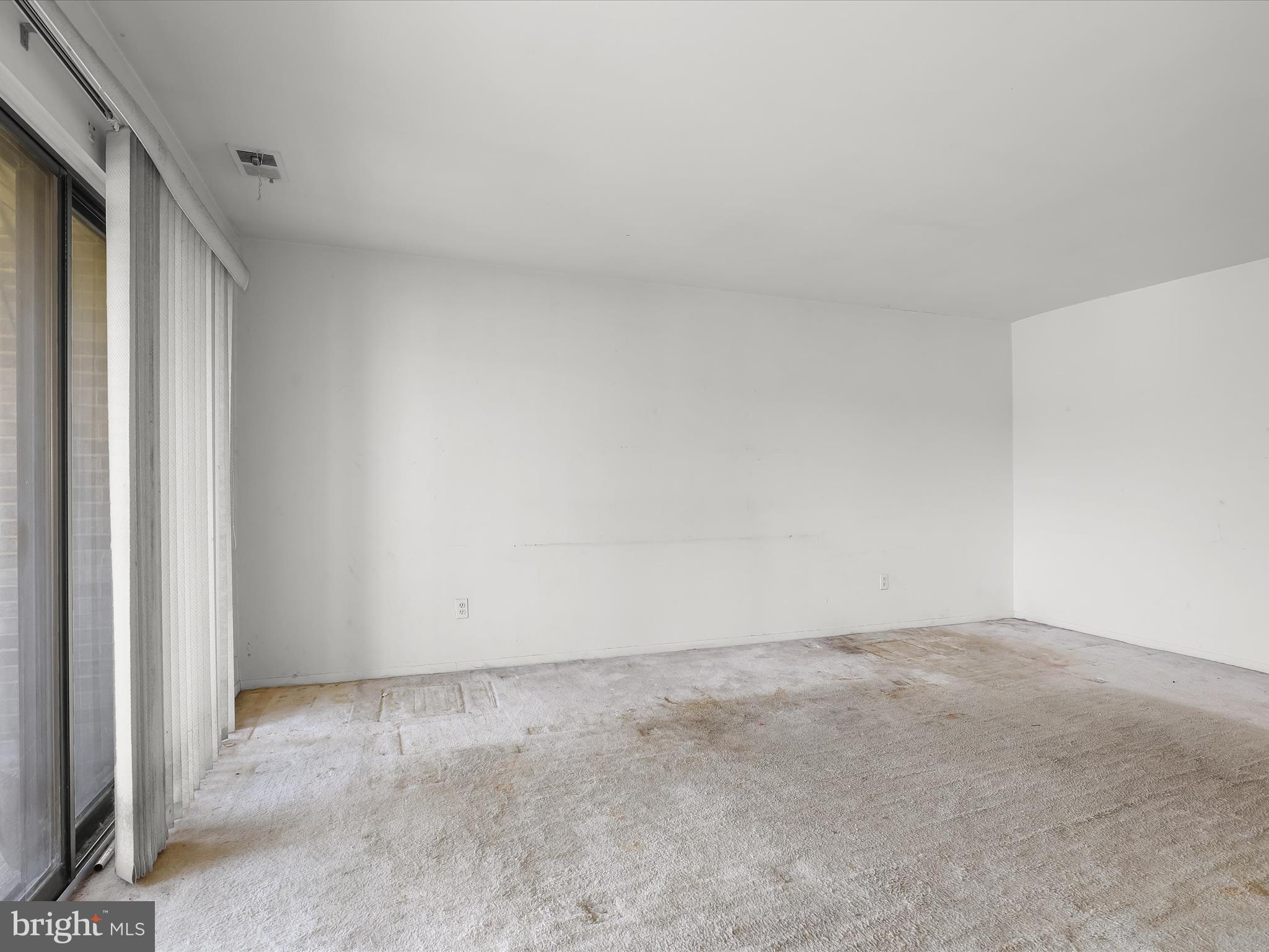 TREOVER CONDOMINIUM - Residential