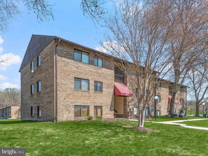 Charming Condominium in a Prime Location!

Nestled in a sought-after neighborhood, this spacious condominium offers the perfect opportunity to create your dream home. Ideally located near dining, shopping, and major commuter routes, you'll have everything you need right at your doorstep.

While the property is being sold as-is and requires some work, this is your chance to put your personal touch on it and truly make it your own. The open layout provides an inviting space, enhanced by abundant natural light that fills every room. Enjoy beautiful views that add to the appeal of this fantastic location.

Don’t miss out on the potential this condo has to offer—schedule your tour today and imagine the possibilities! Please submit offers by Tuesday, 4/8 at 9am.