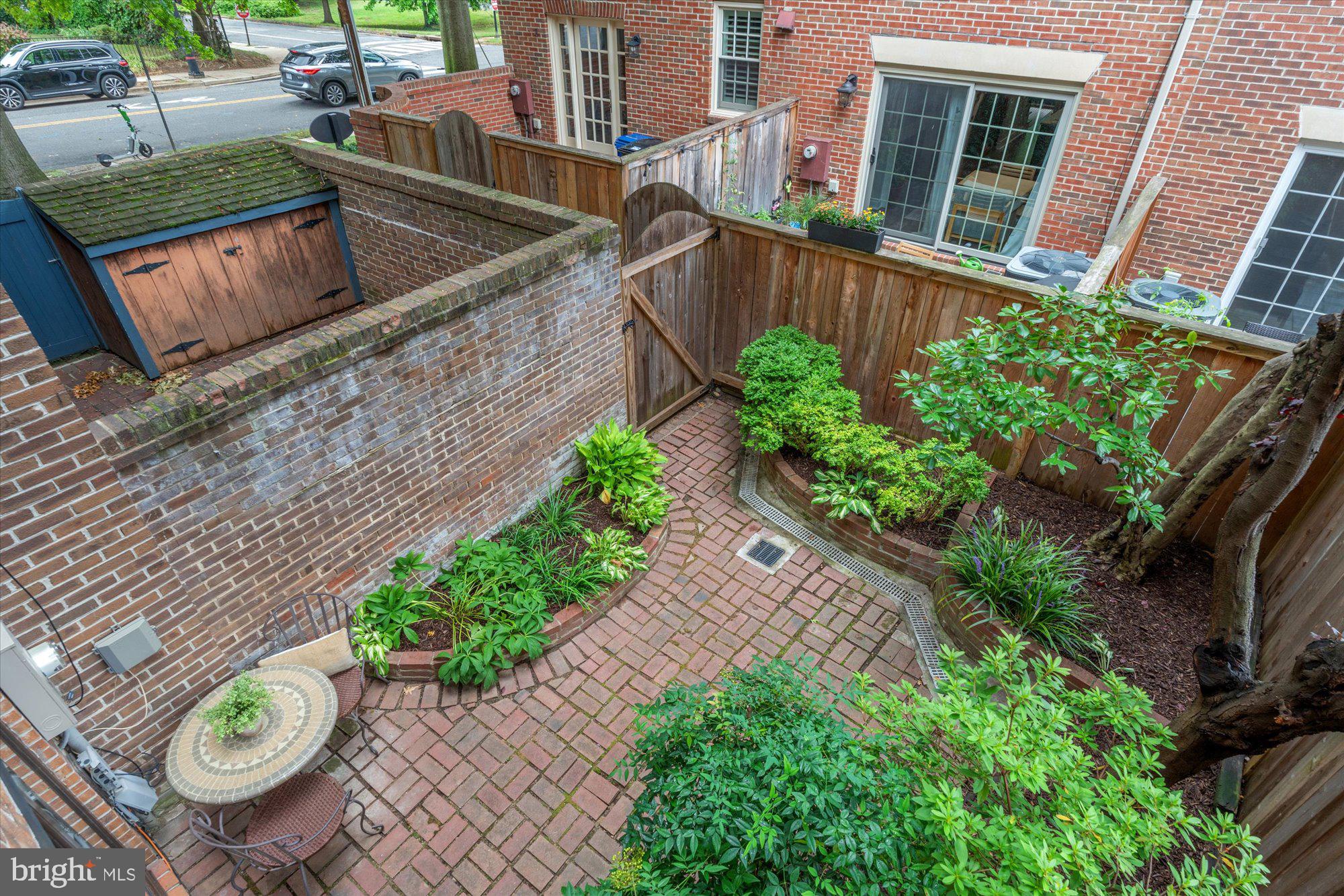 NETHERGATE - Residential