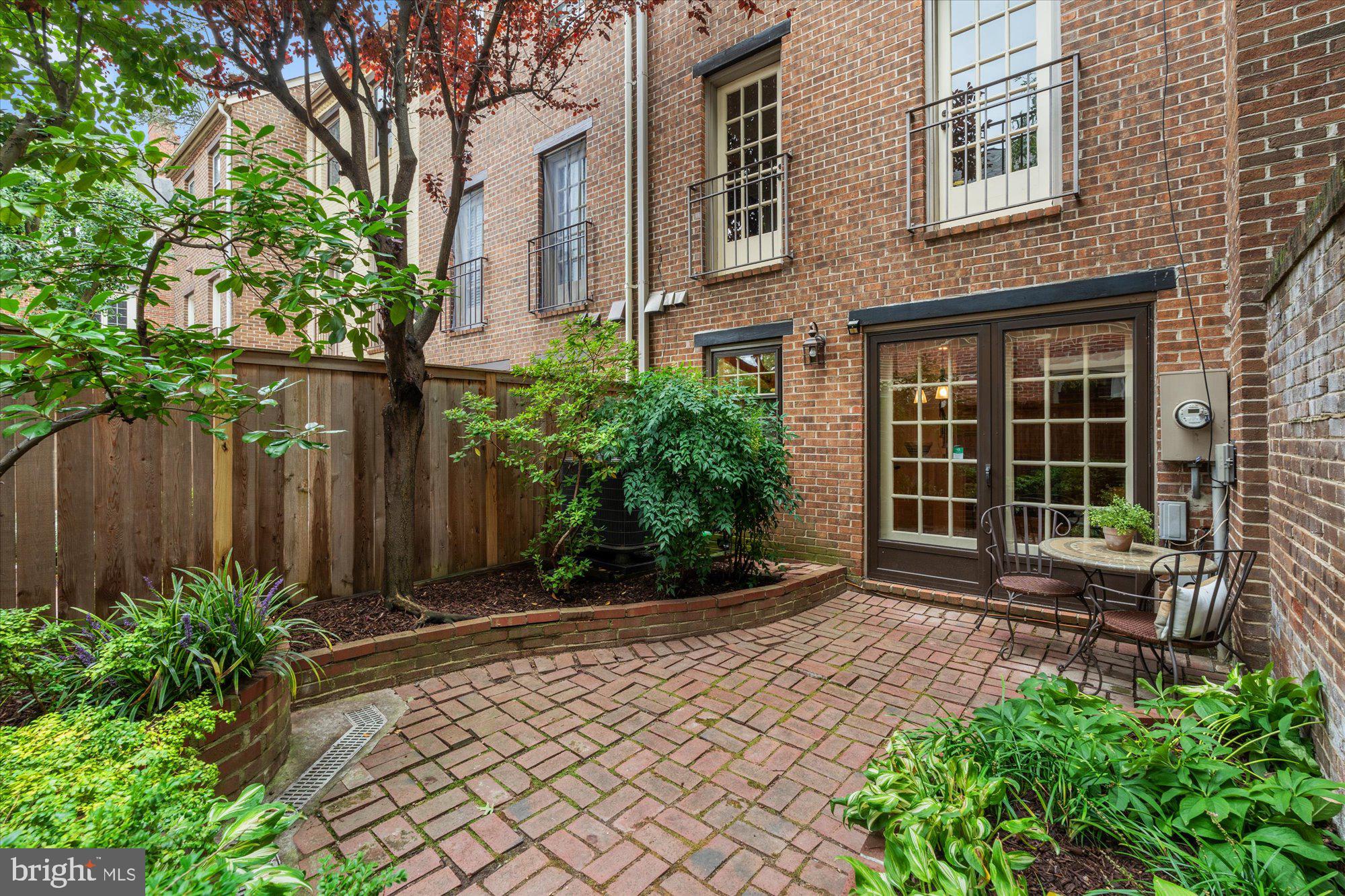 NETHERGATE - Residential