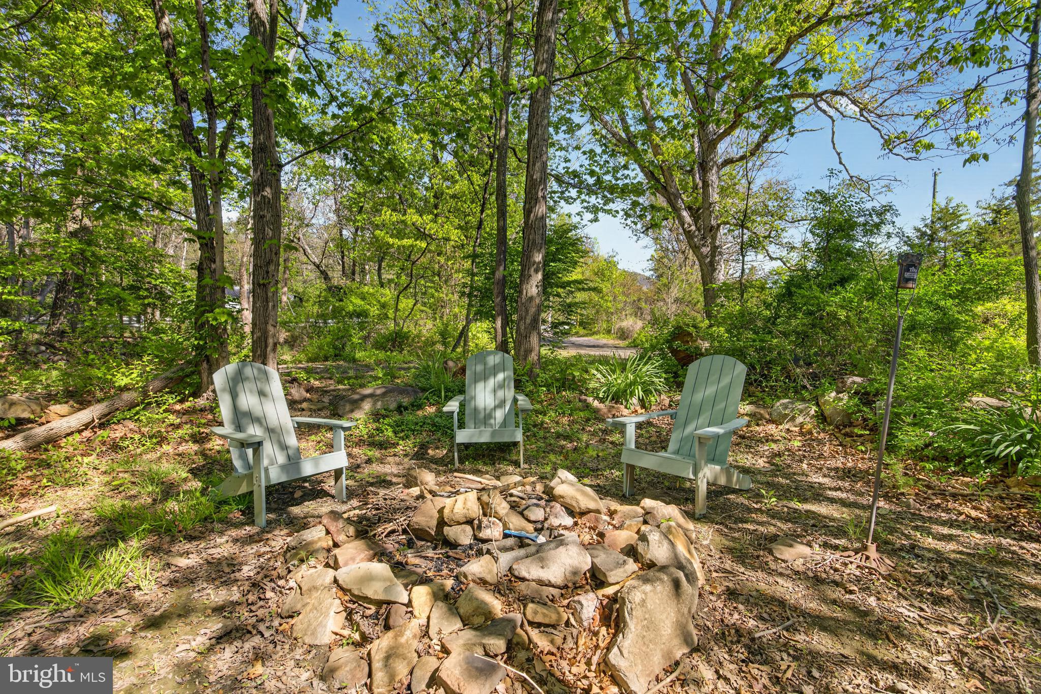 48 BOWMAN LANE