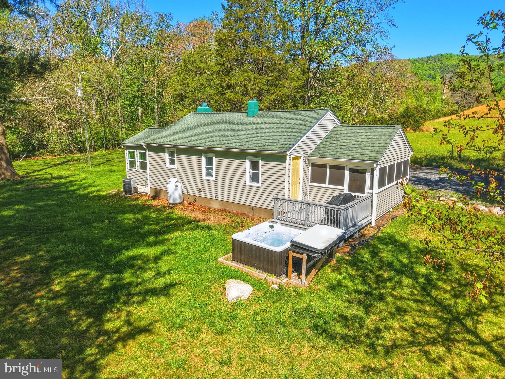 48 BOWMAN LANE