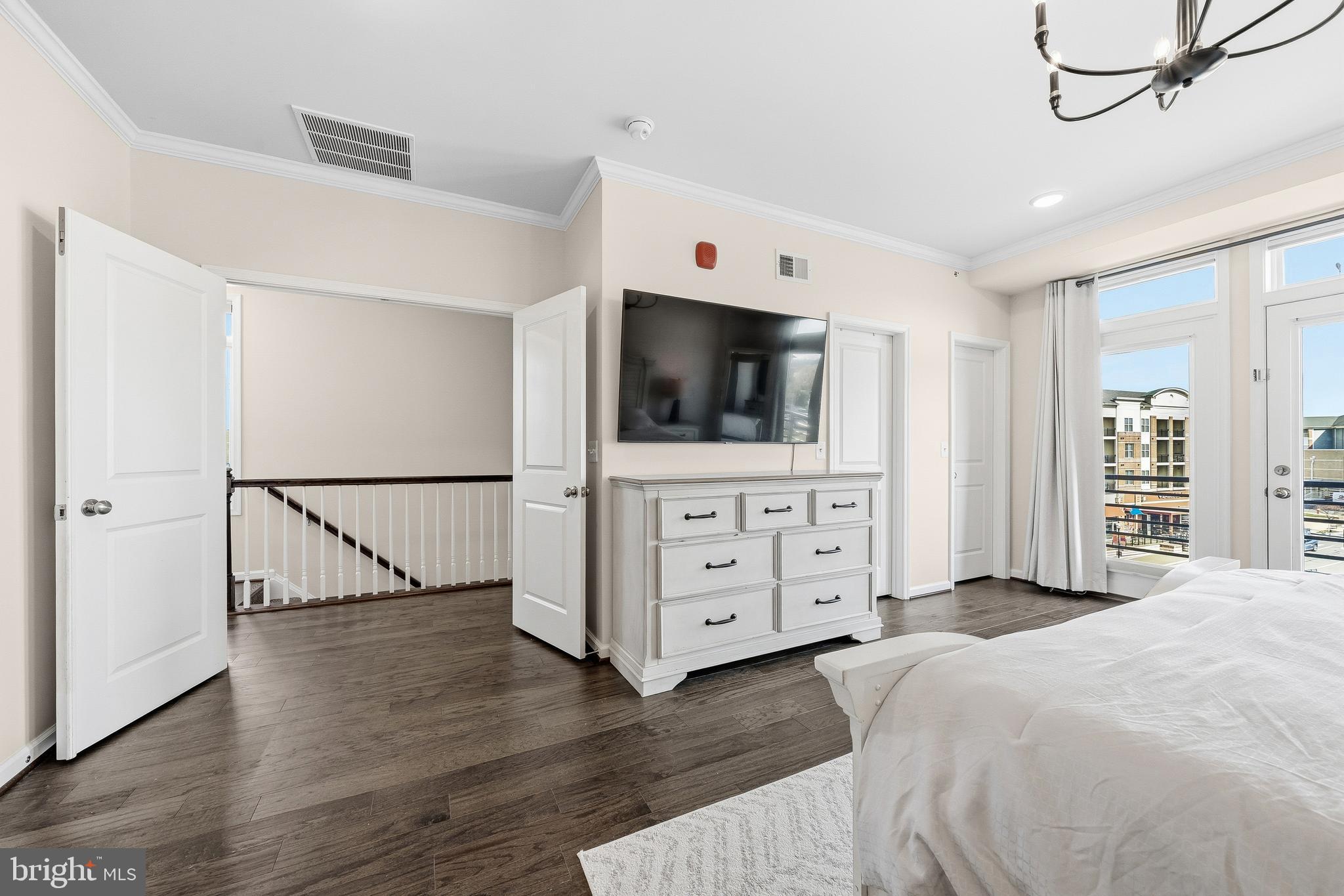 LOFTS AT VILLAGE WALK - Residential