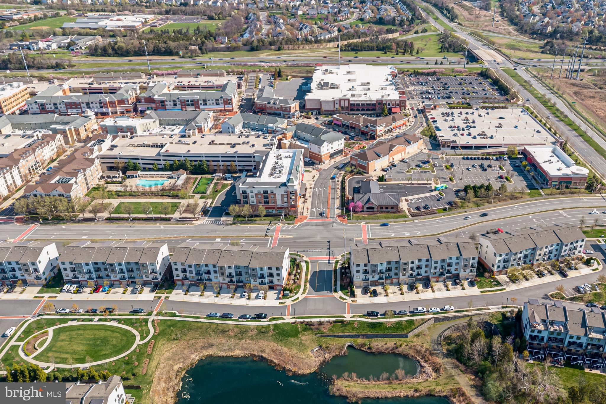 LOFTS AT VILLAGE WALK - Residential