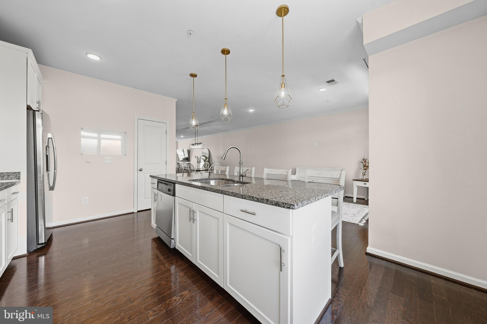 LOFTS AT VILLAGE WALK - Residential