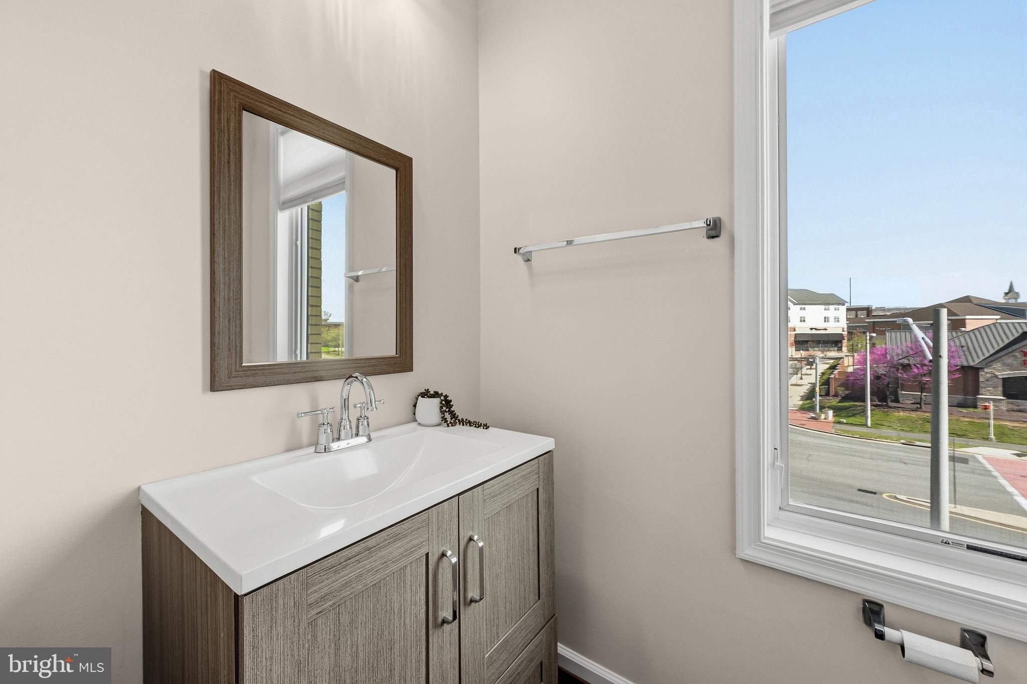 LOFTS AT VILLAGE WALK - Residential