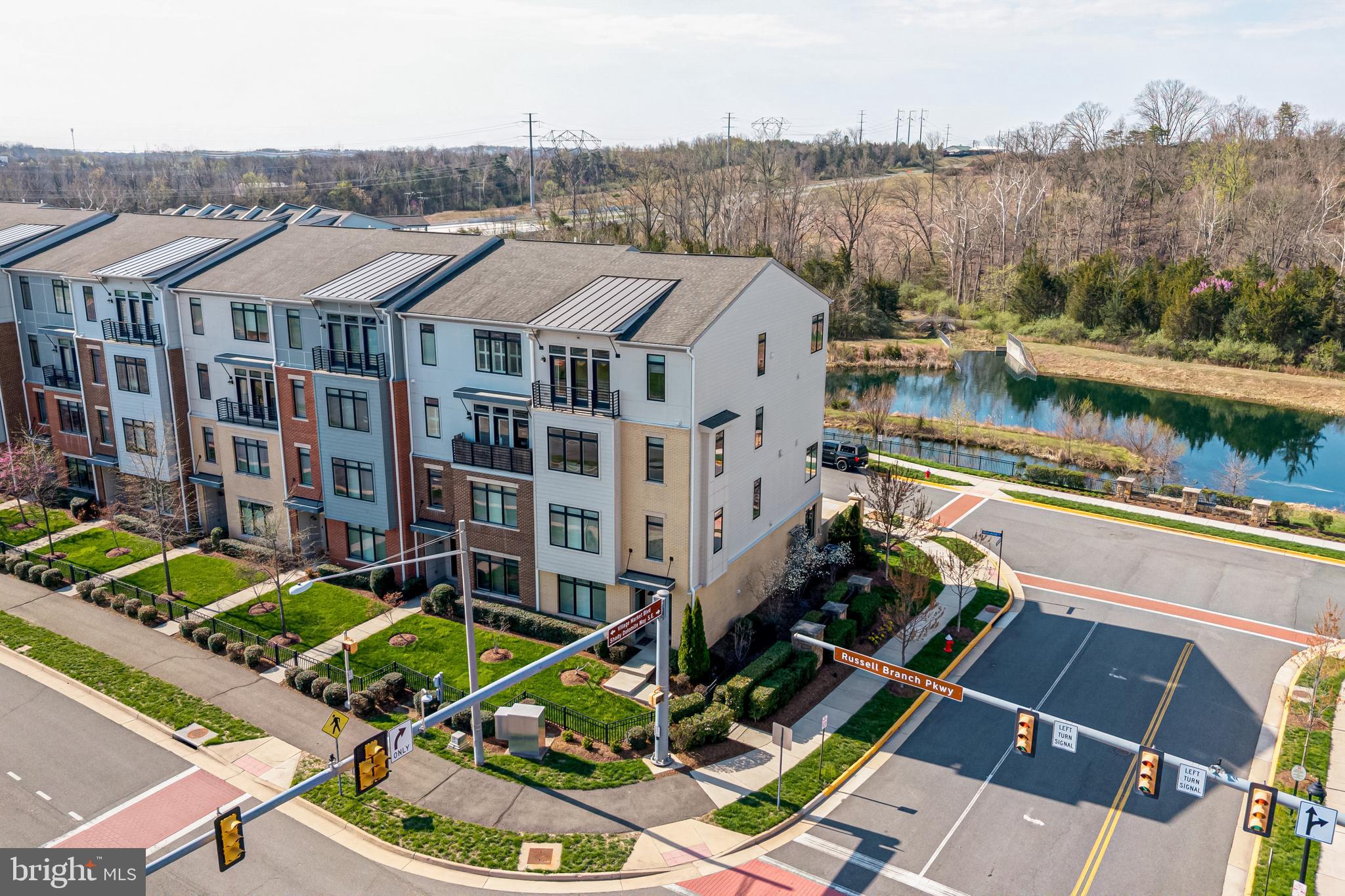 LOFTS AT VILLAGE WALK - Residential