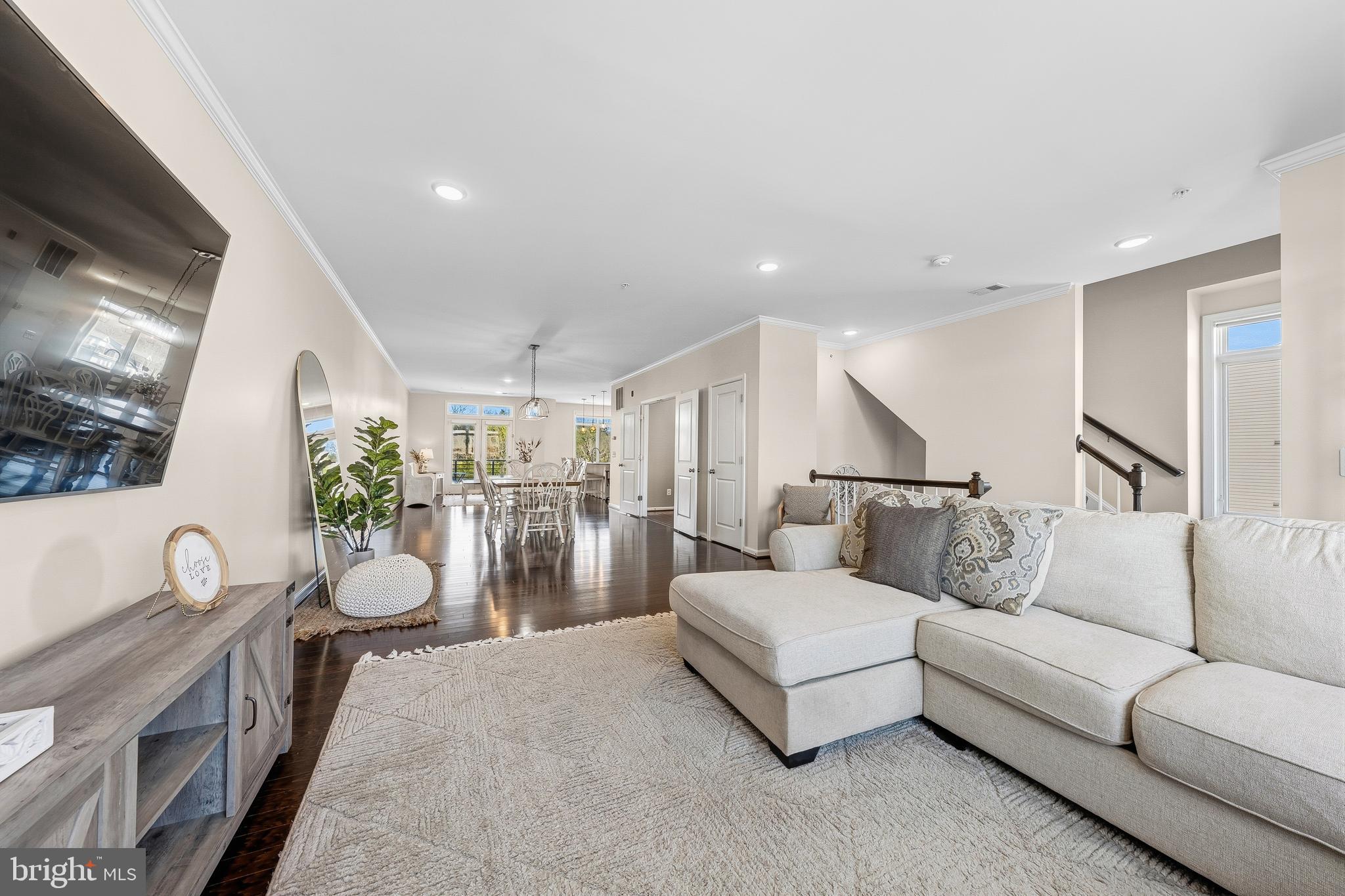 1400 RIBBON LIMESTONE TERRACE SE E-201