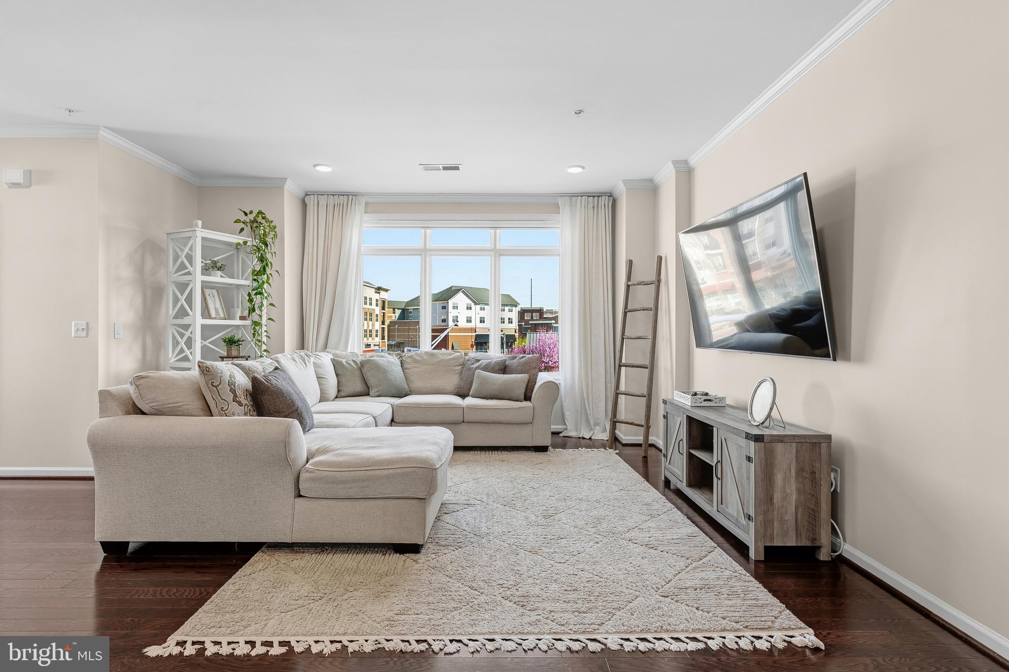 1400 RIBBON LIMESTONE TERRACE SE E-201