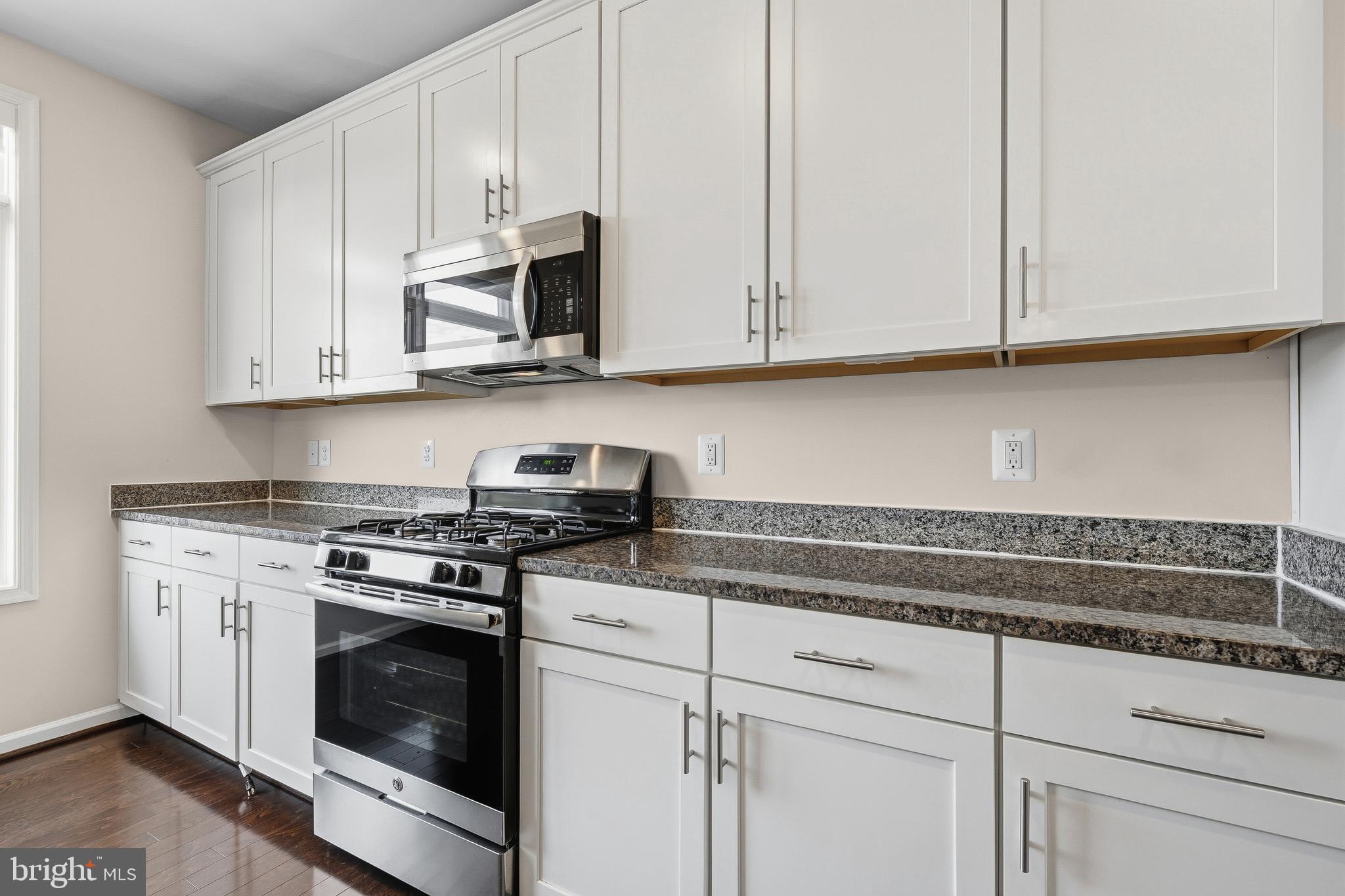 LOFTS AT VILLAGE WALK - Residential