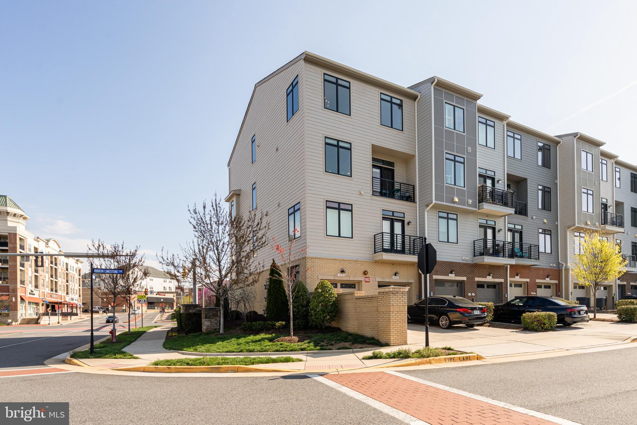 LOFTS AT VILLAGE WALK - Residential