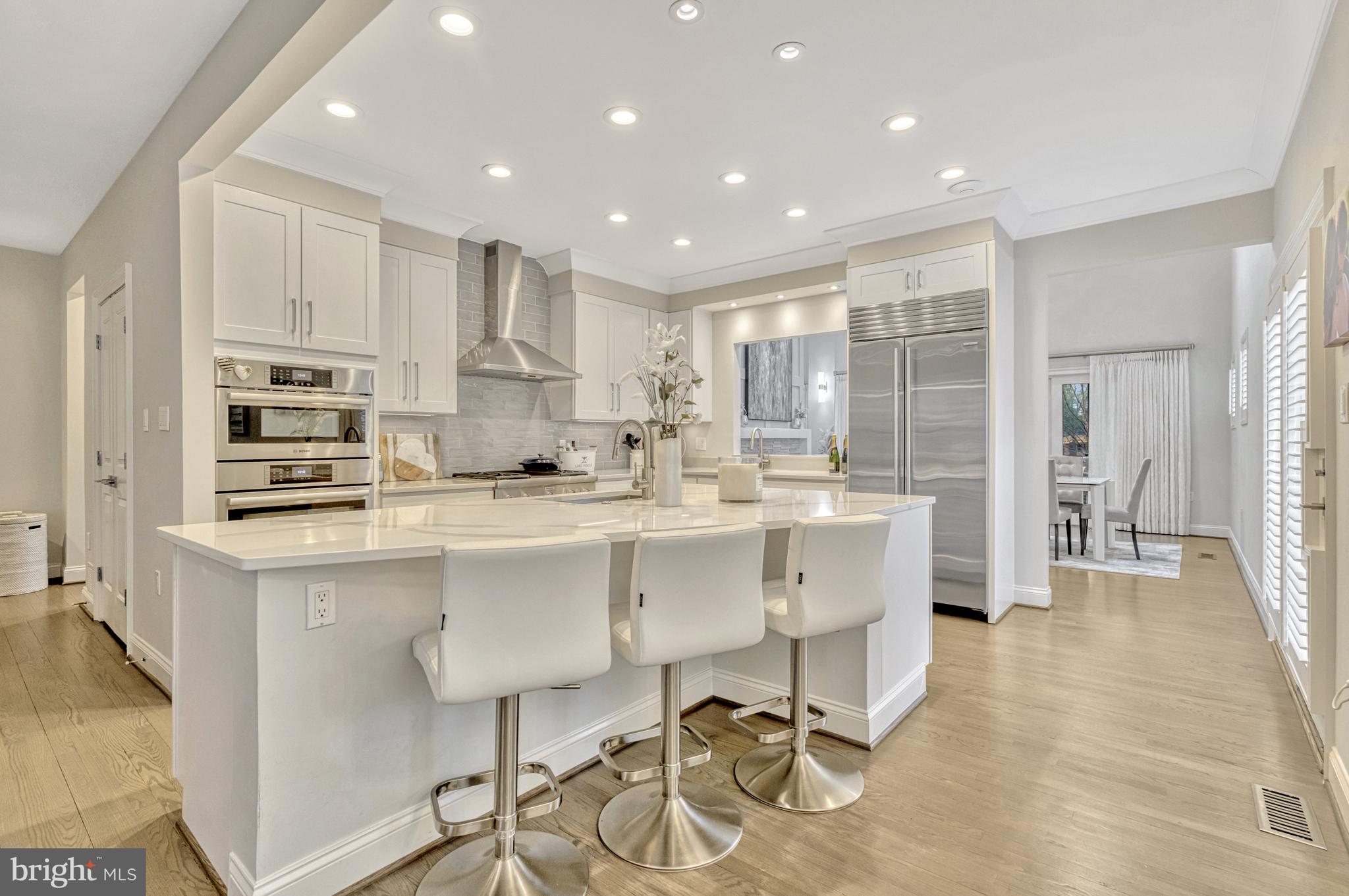 RESTON - Residential