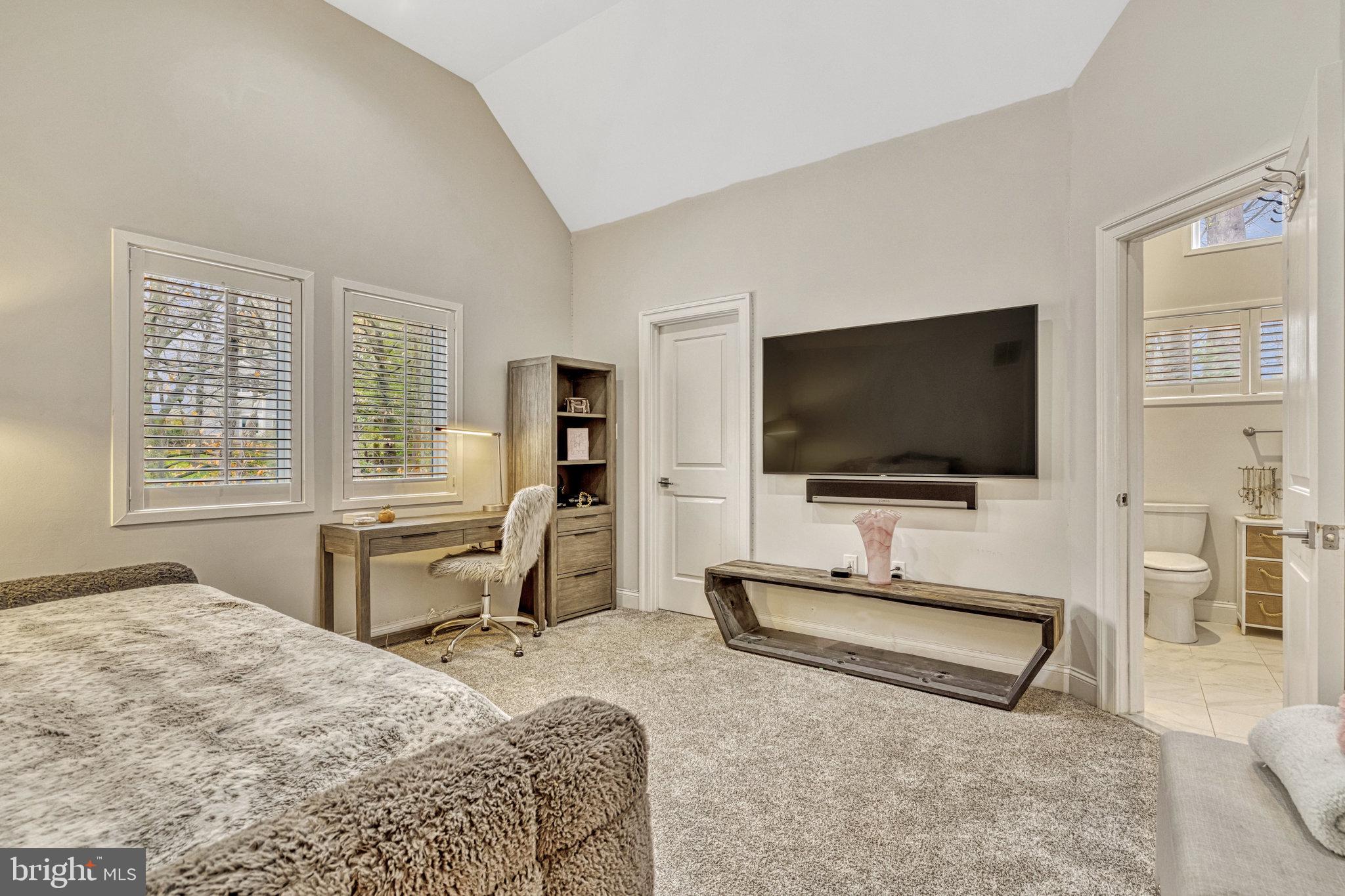 RESTON - Residential