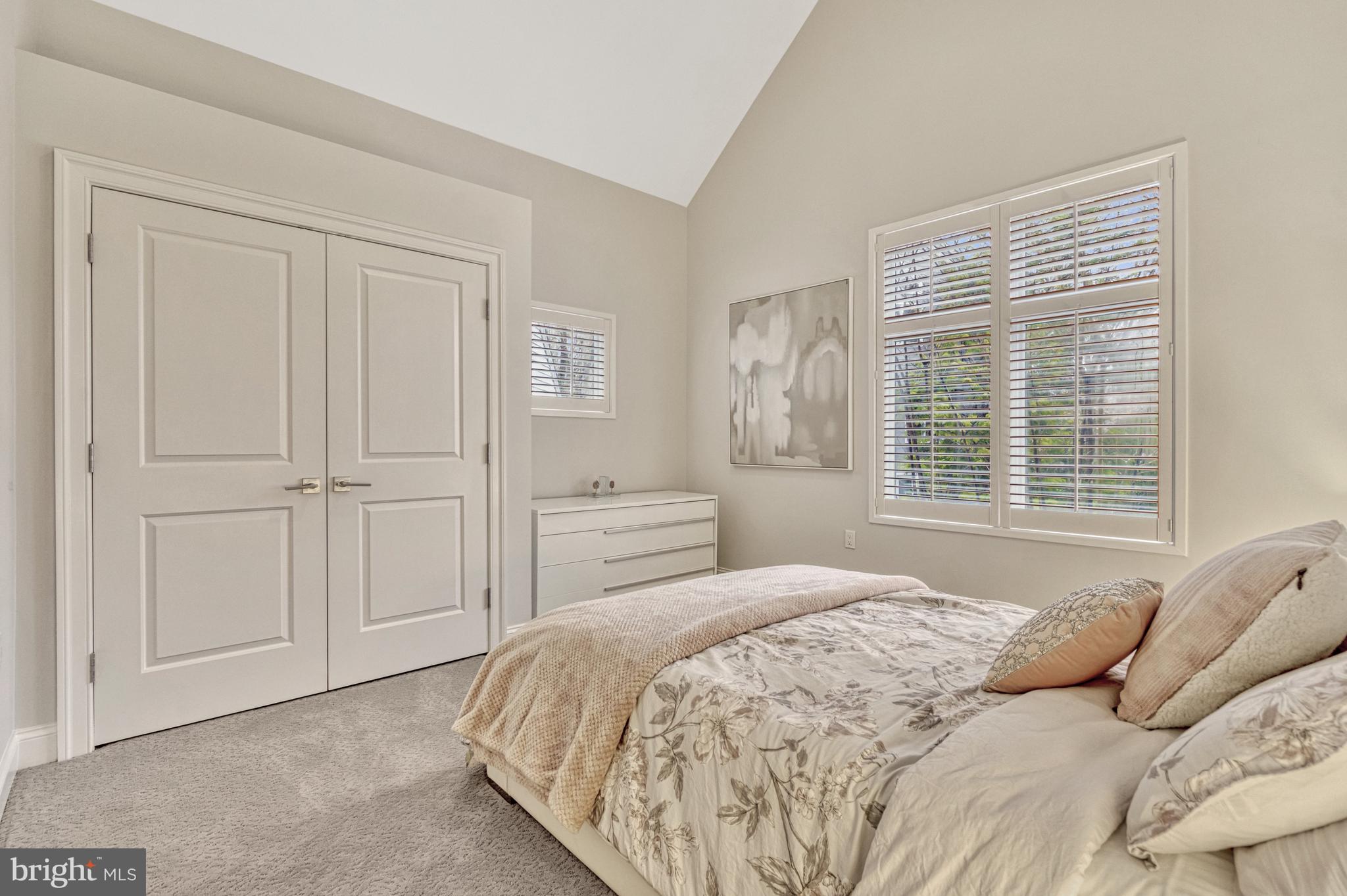 RESTON - Residential