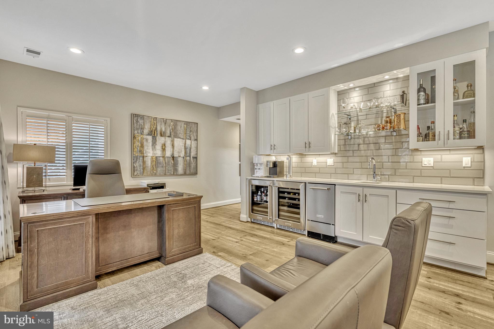 RESTON - Residential