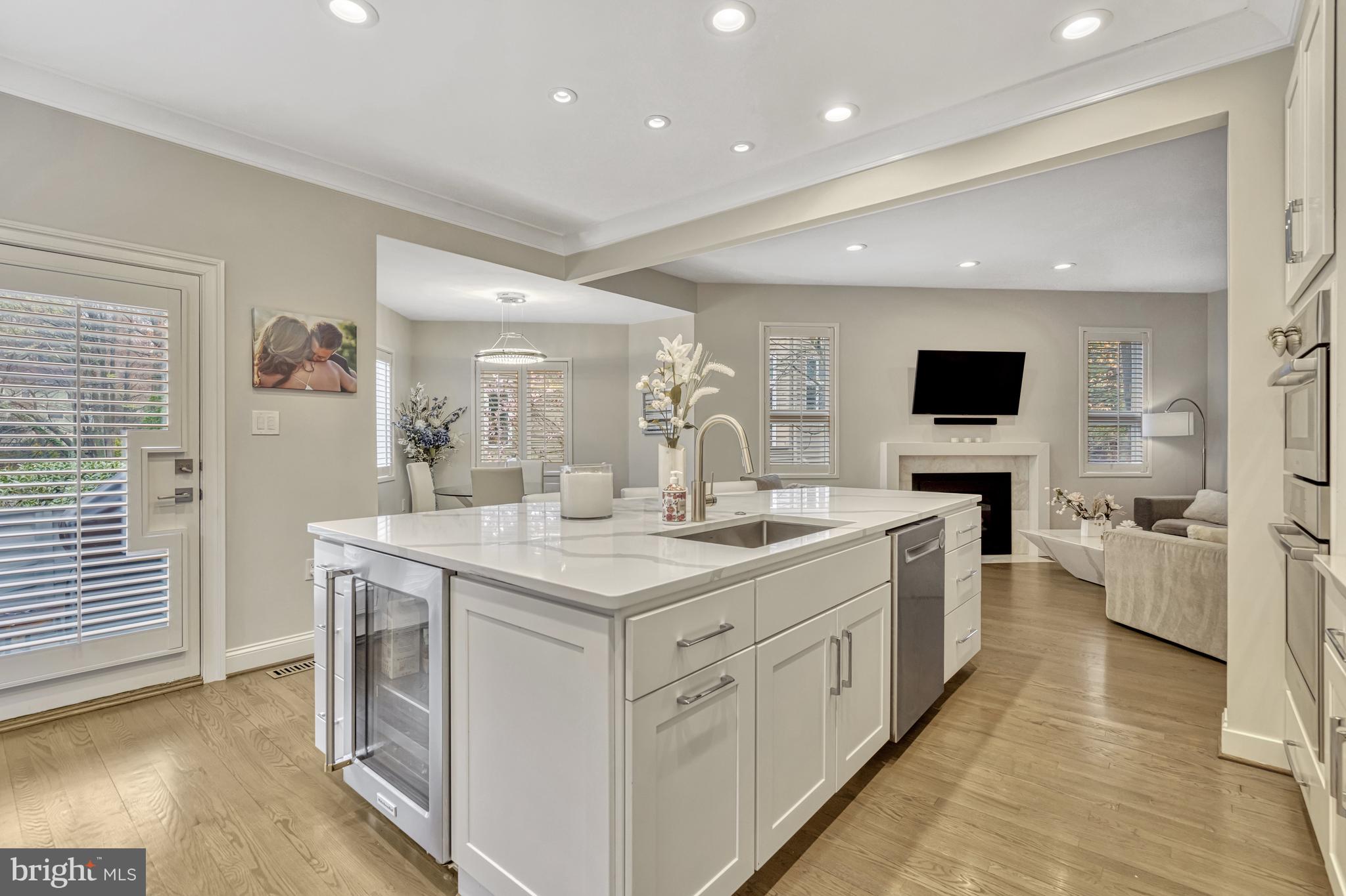 RESTON - Residential