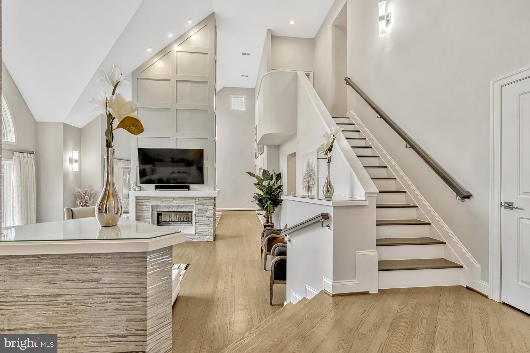 RESTON - Residential