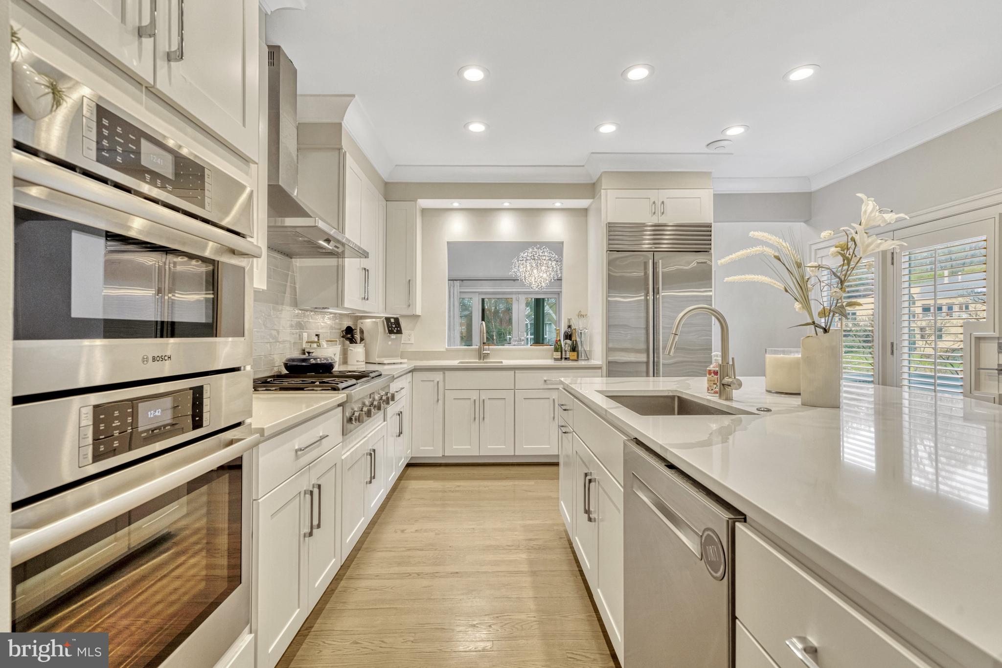 RESTON - Residential